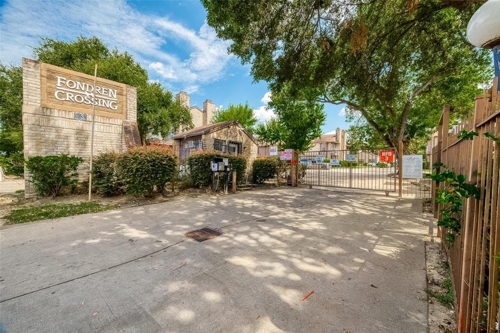 6633 W Airport Blvd Apt 901