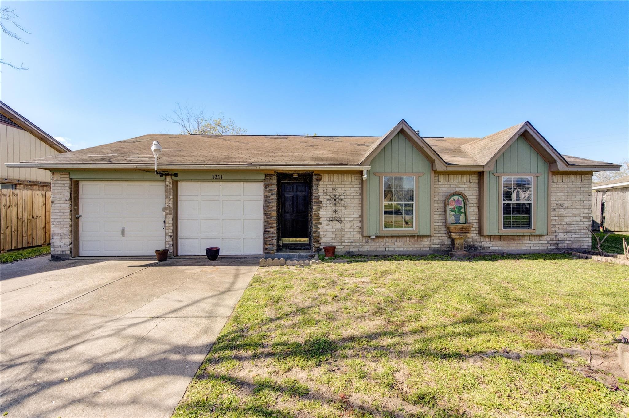 1311 Bournemouth Dr