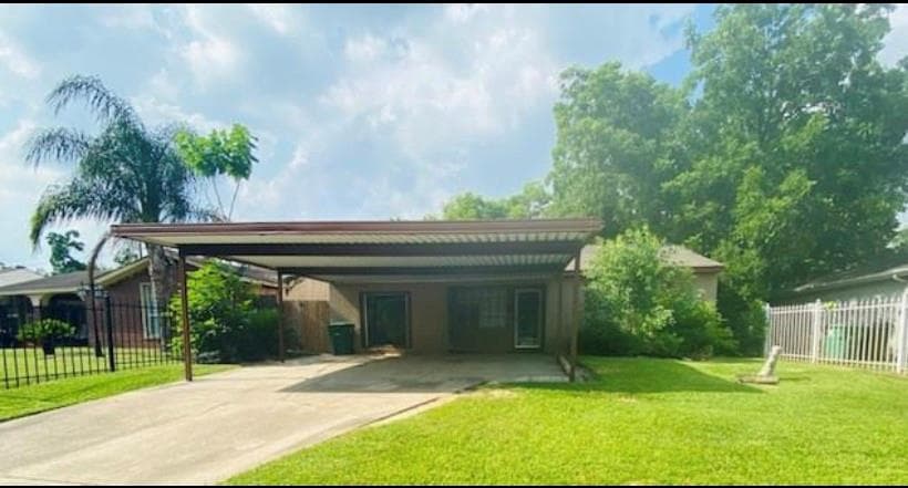 4139 Holloway Dr