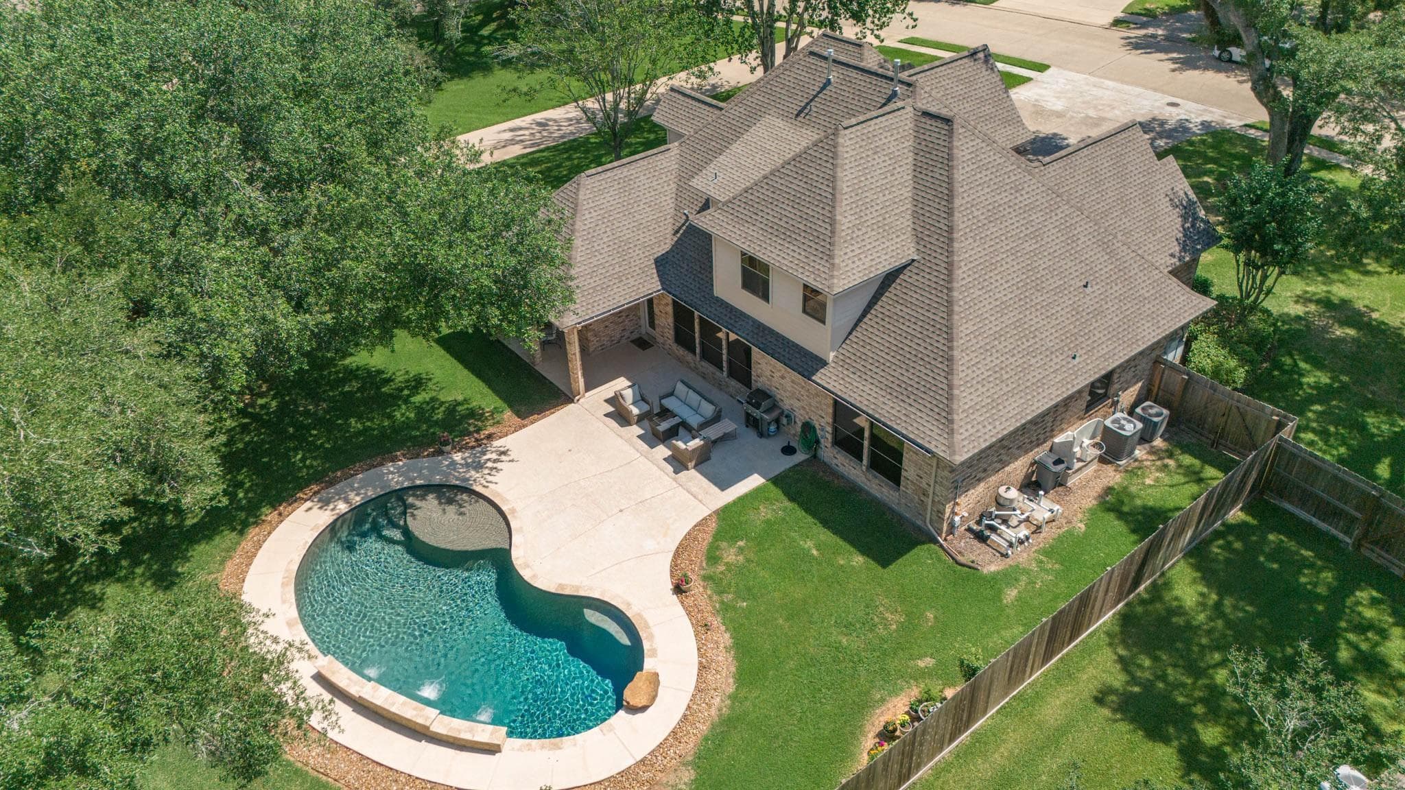 805 Enchanted Oaks Dr