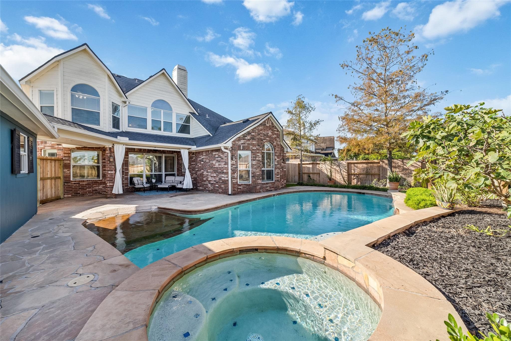 17323 Eagle Ledge Dr