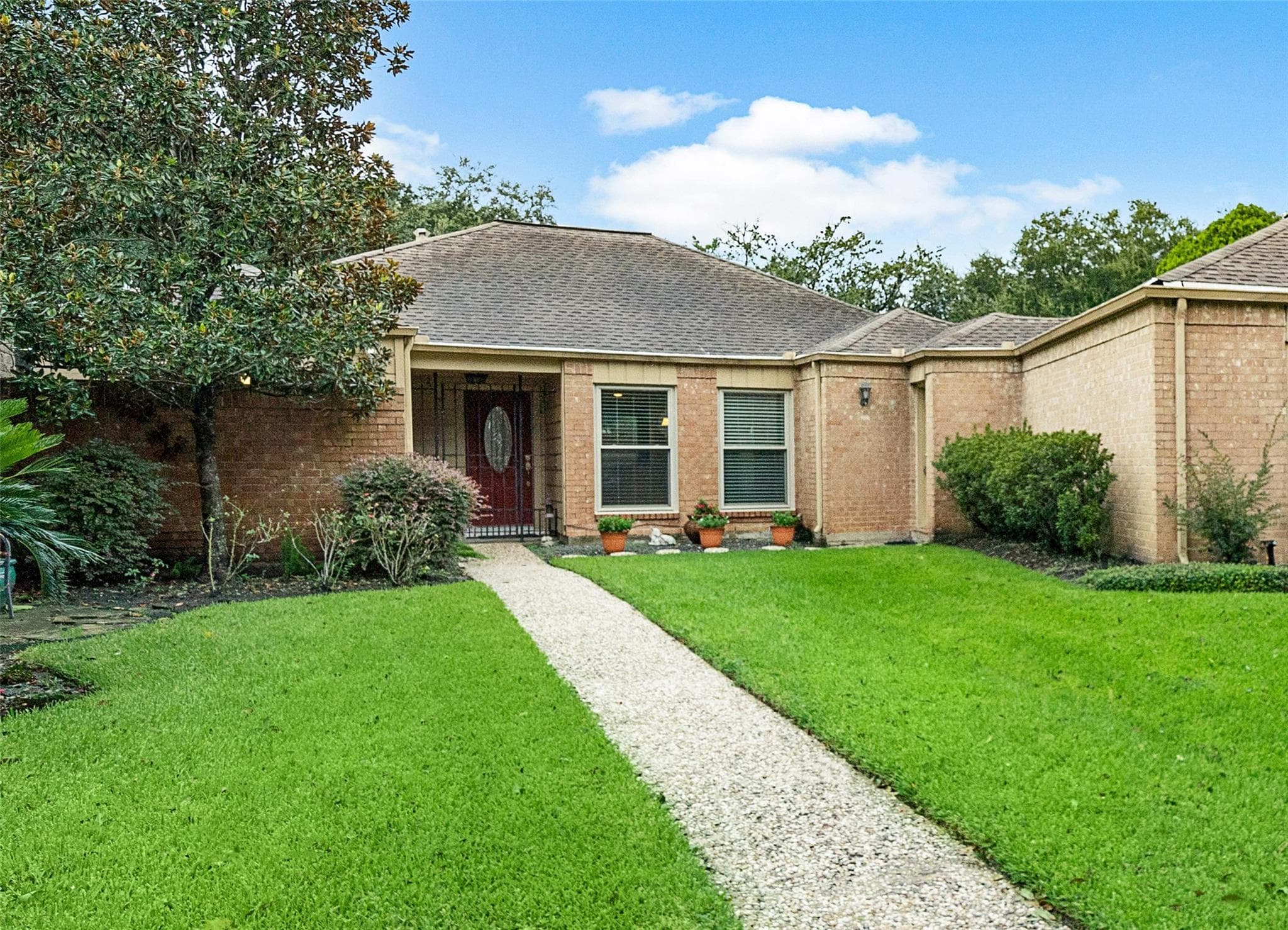 4061 Heathersage Dr