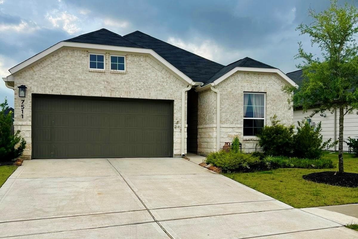 7511 Rainflower Field Dr