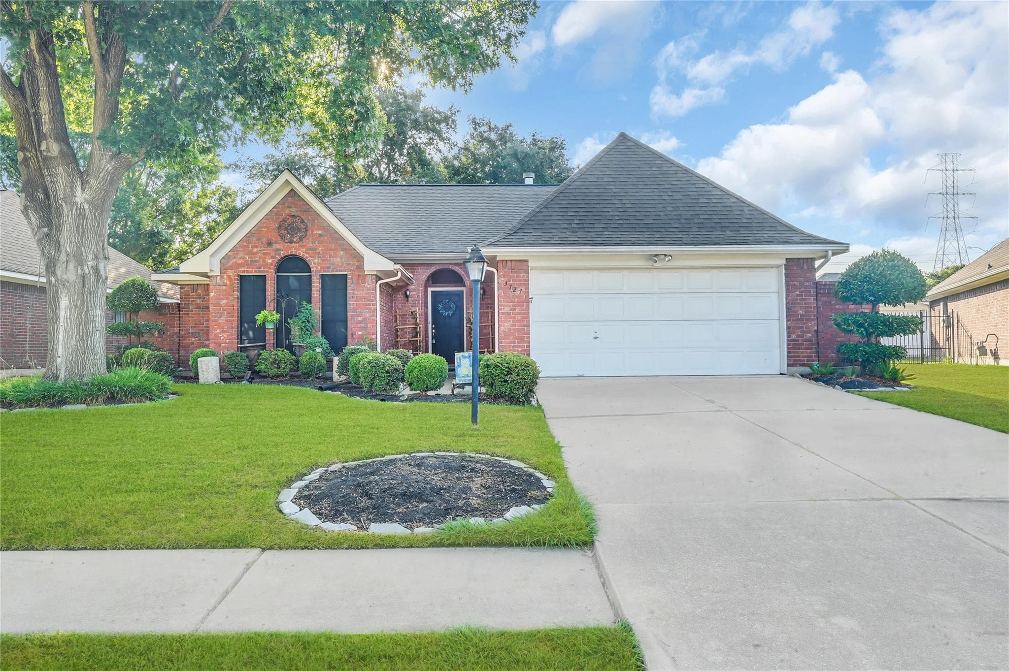 3727 Raindrops Rd