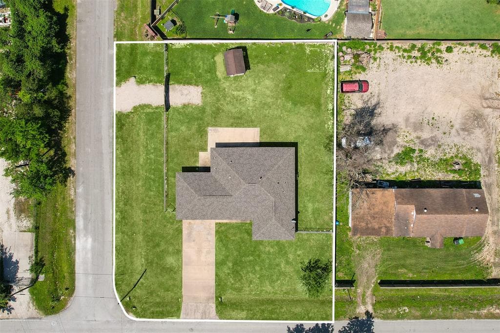 11703 Palmsprings Dr