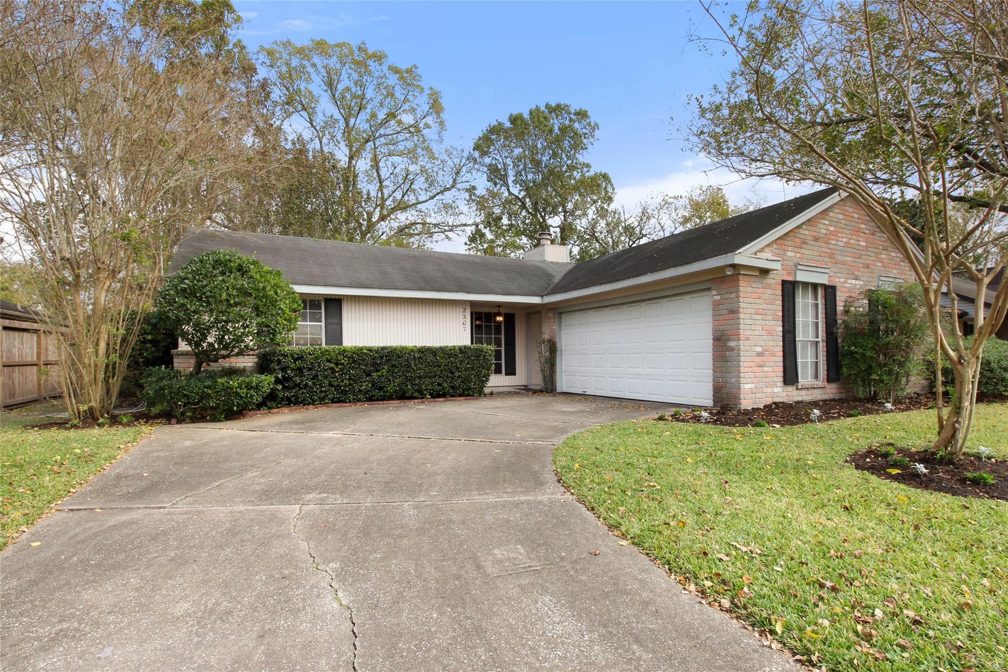 2307 Colleen Dr
