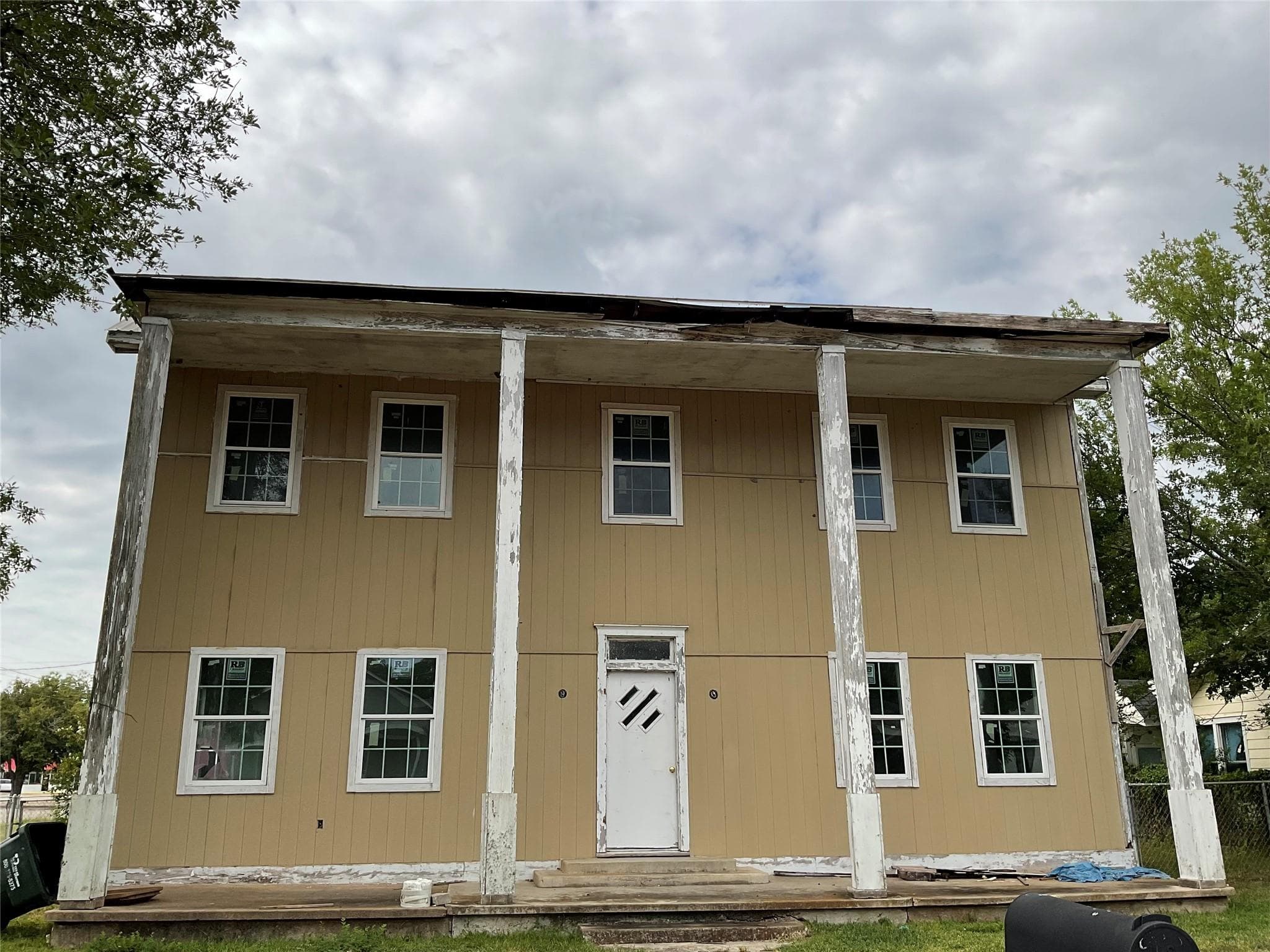 515 E French St