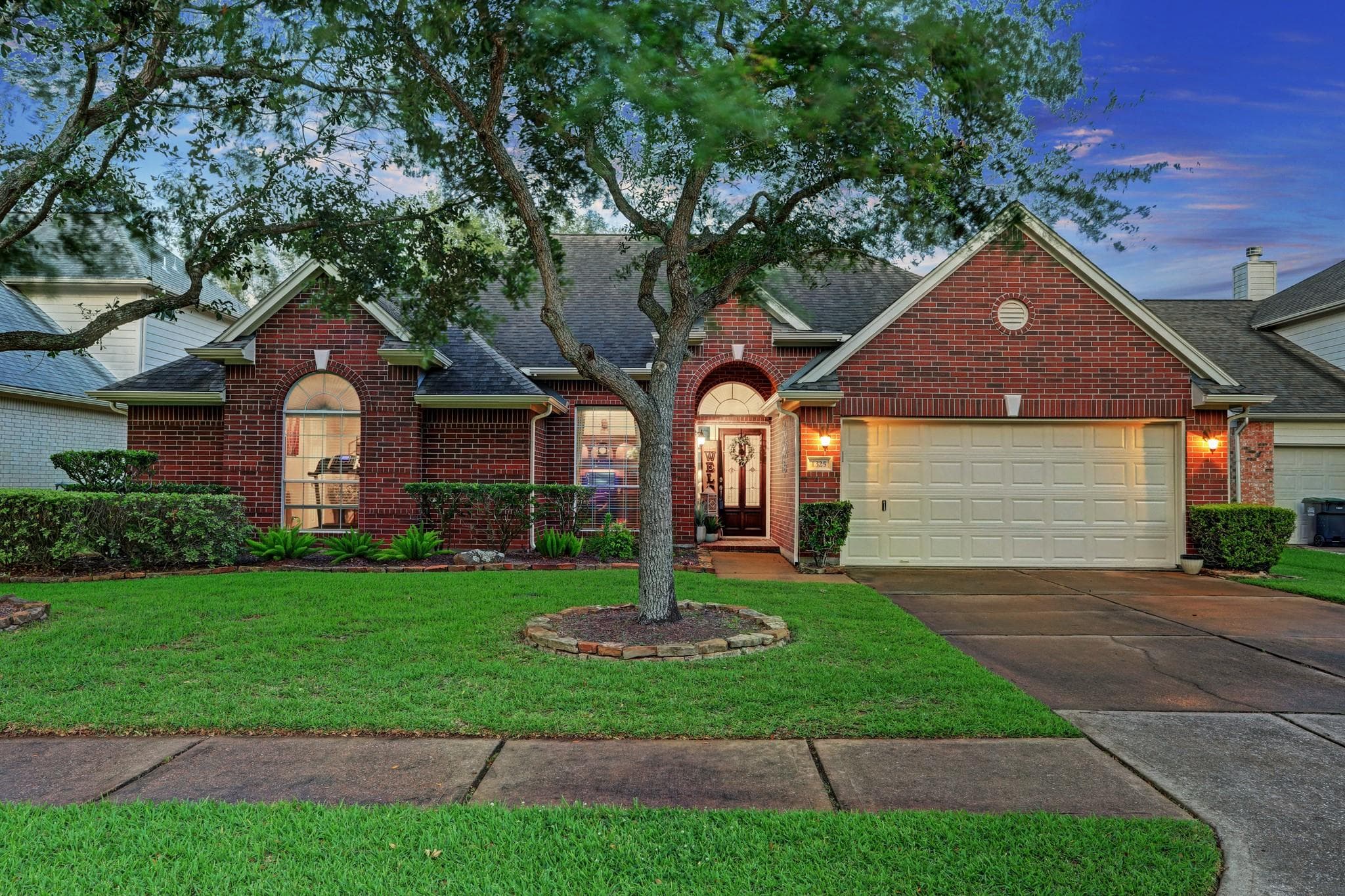 1325 Crystal Lake Cir W