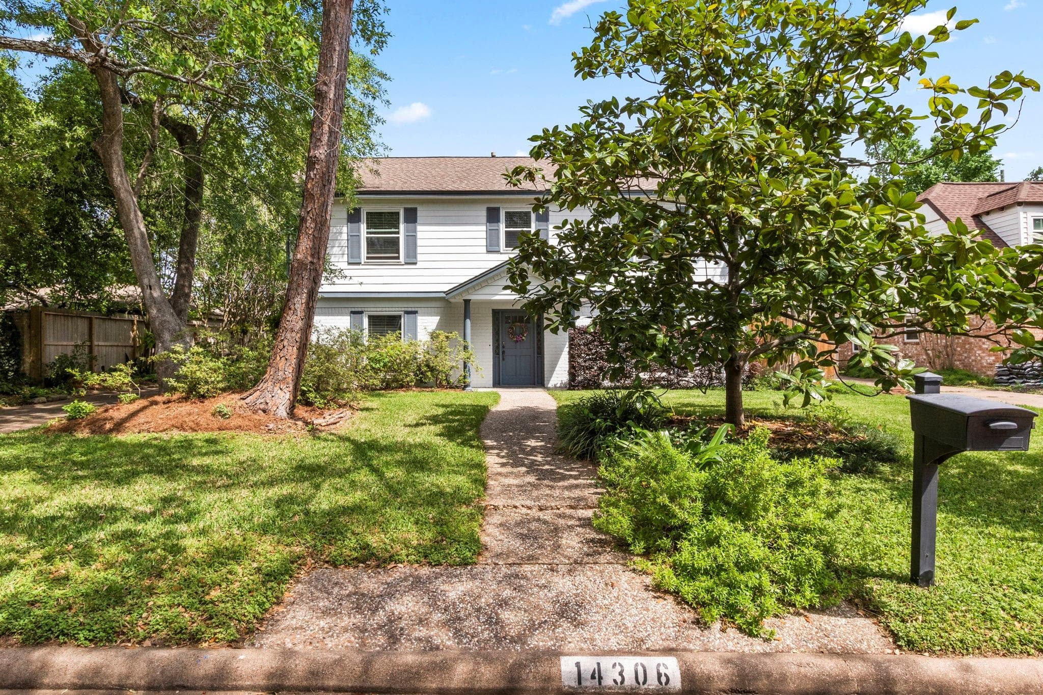 14306 Chevy Chase Dr