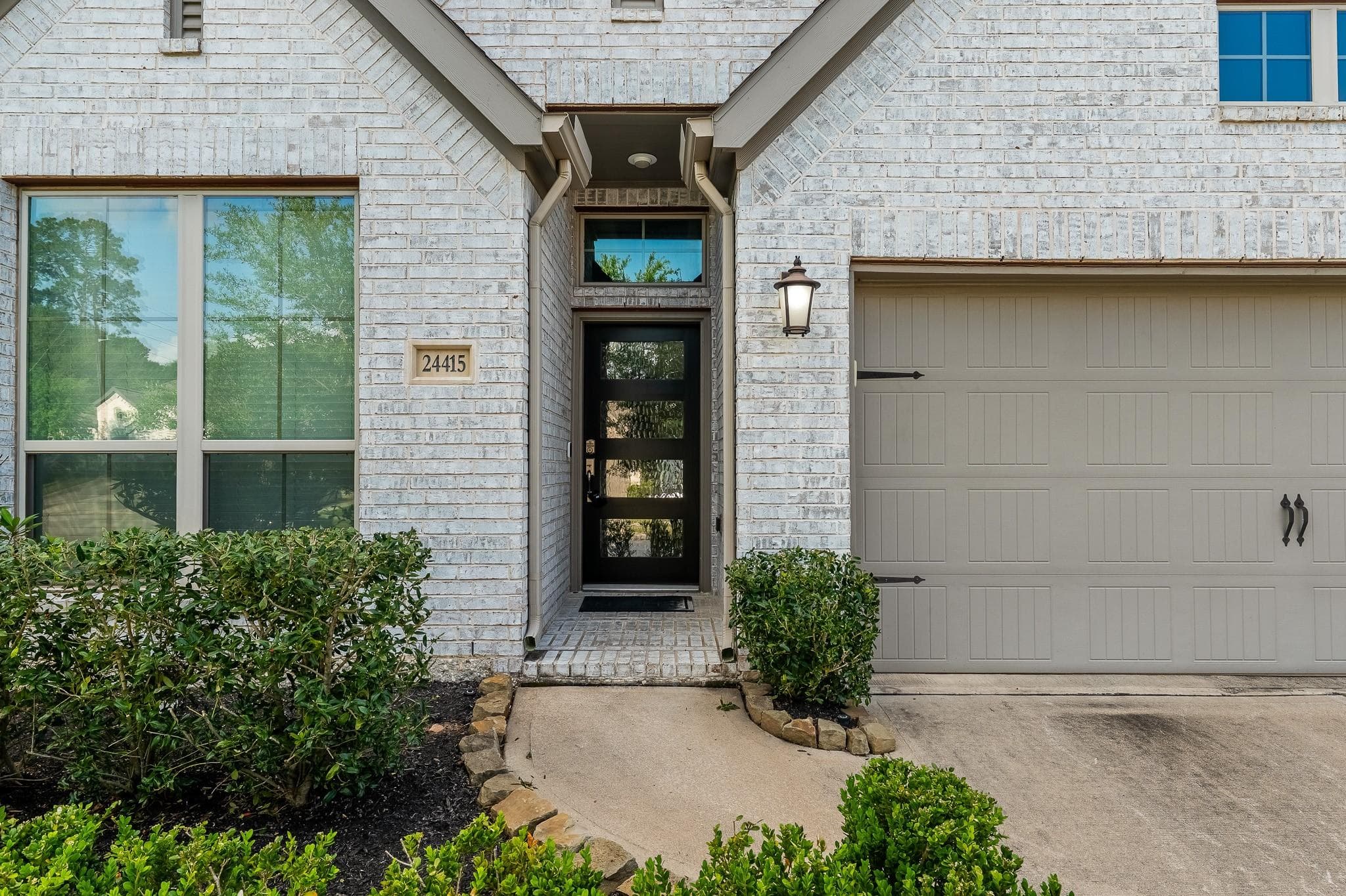 Main property image