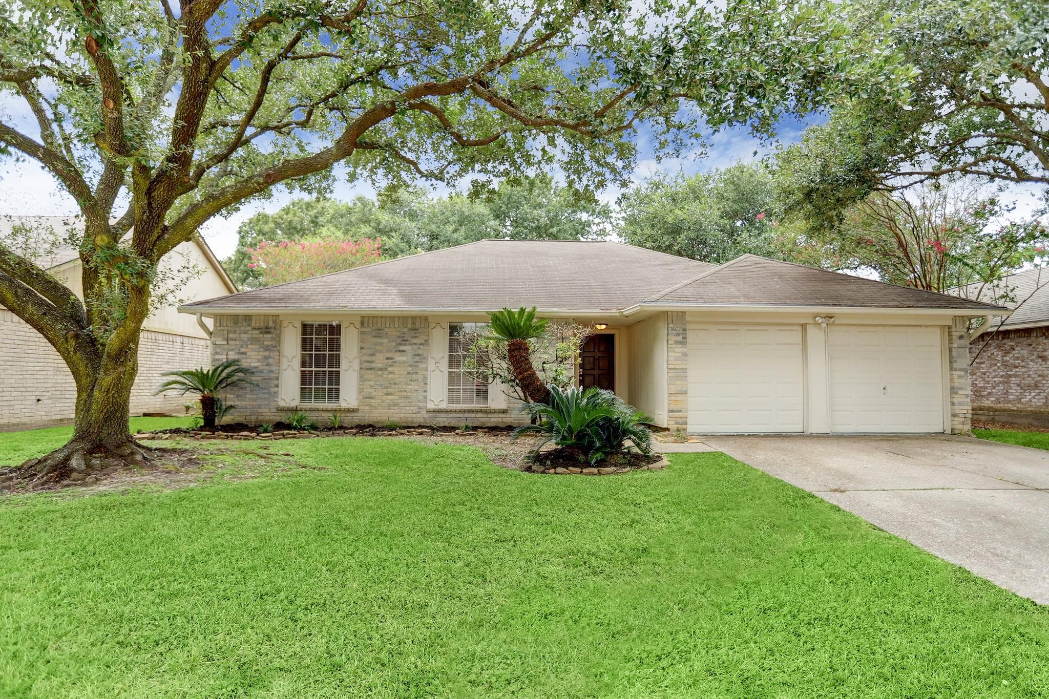 5206 Roserock Ln