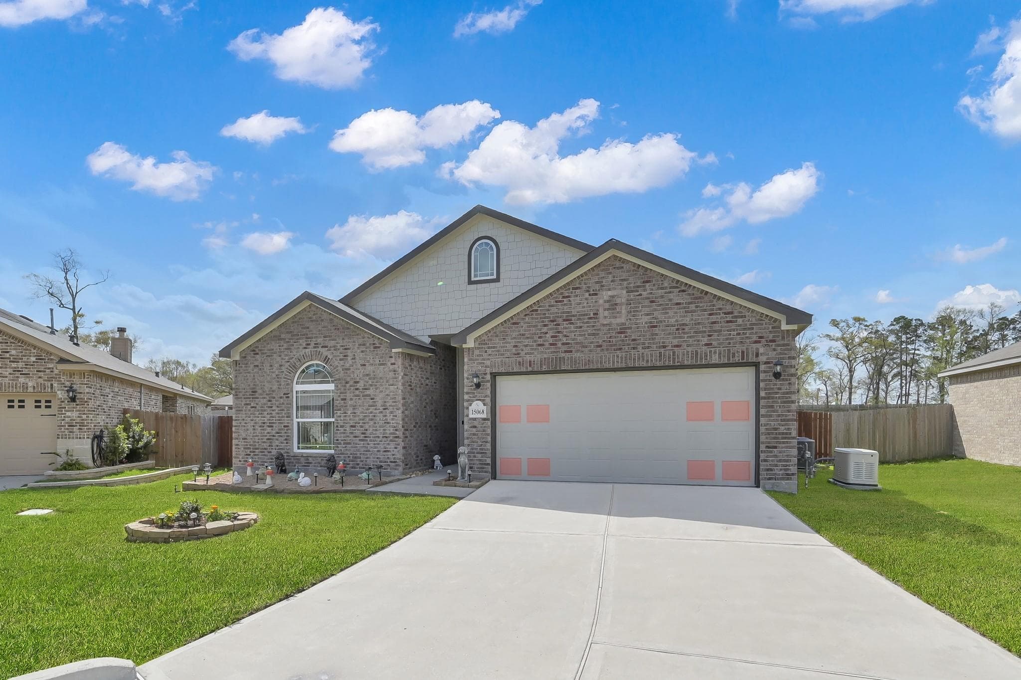 15068 Meadow Gln N