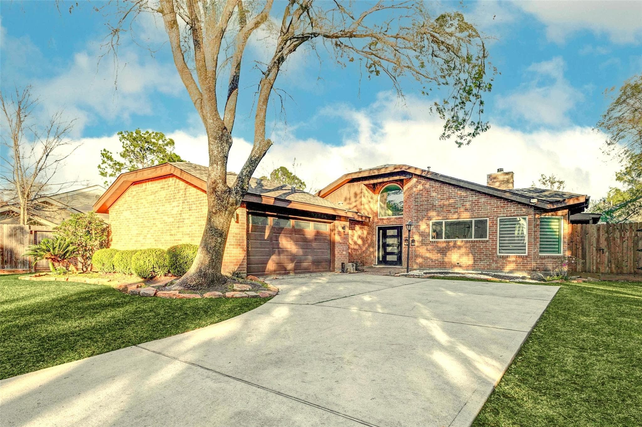 2223 Foreland Dr