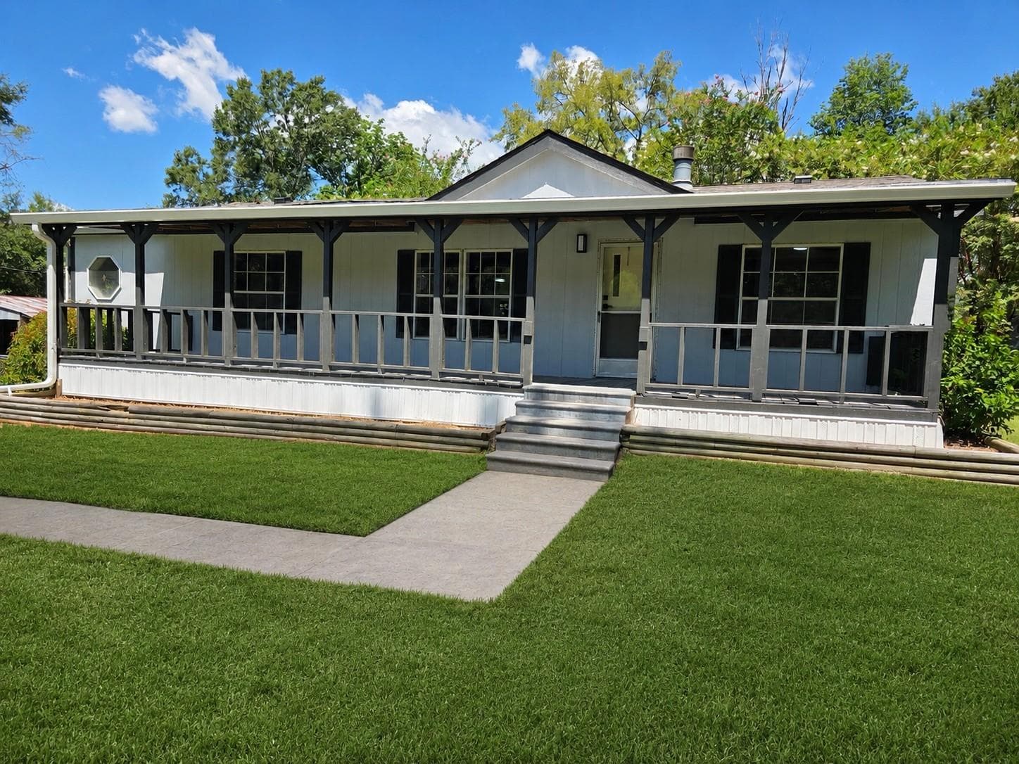 151 N Canyon Dr