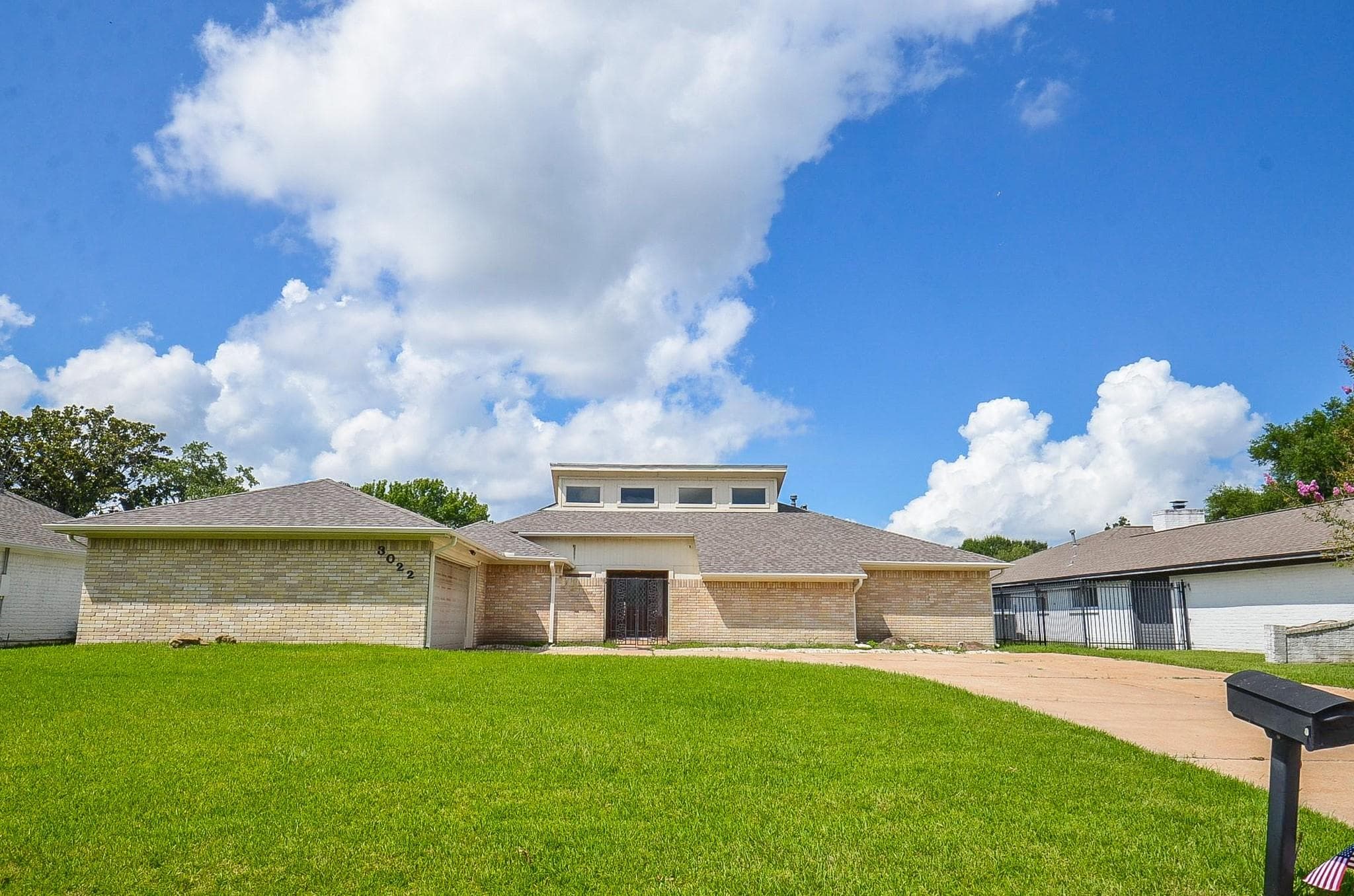 3022 Cypress Point Dr