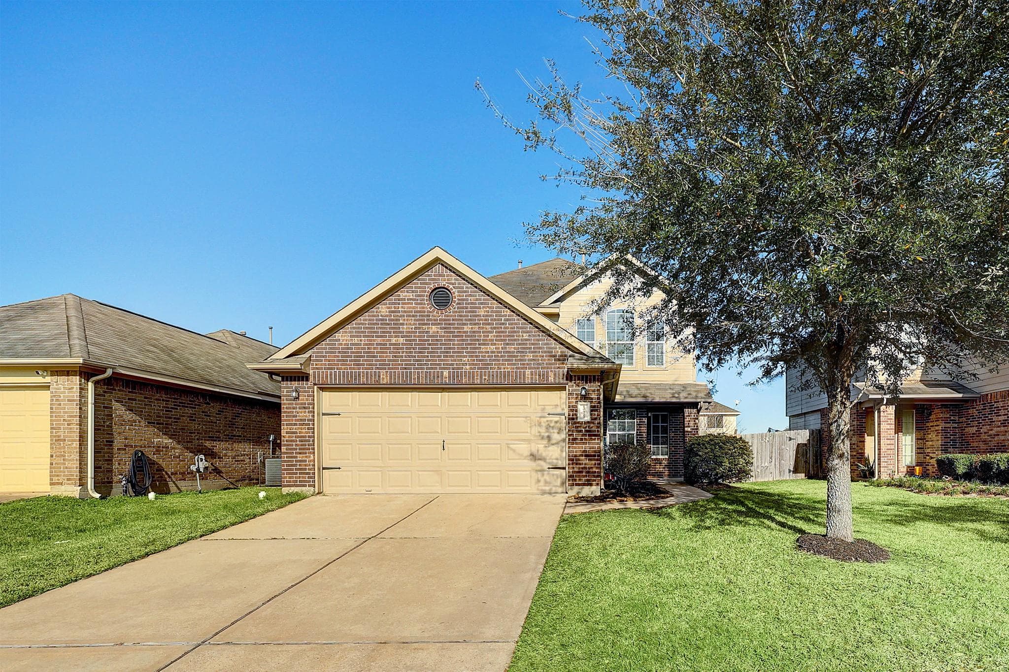 10927 Avon Brook Ln