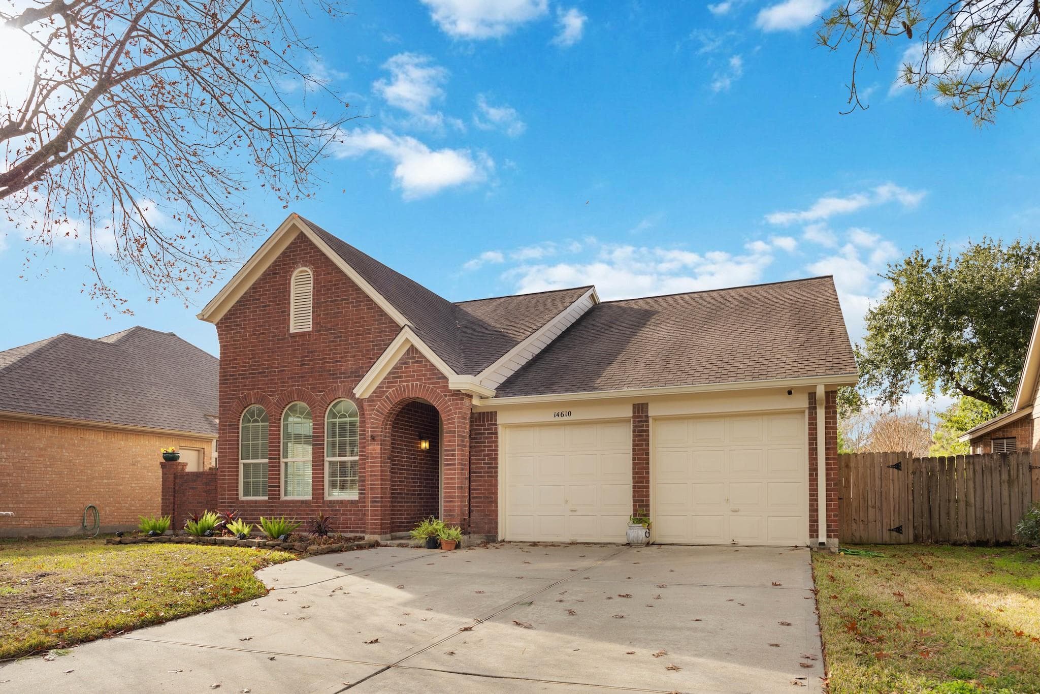 14610 Oak Chase Dr