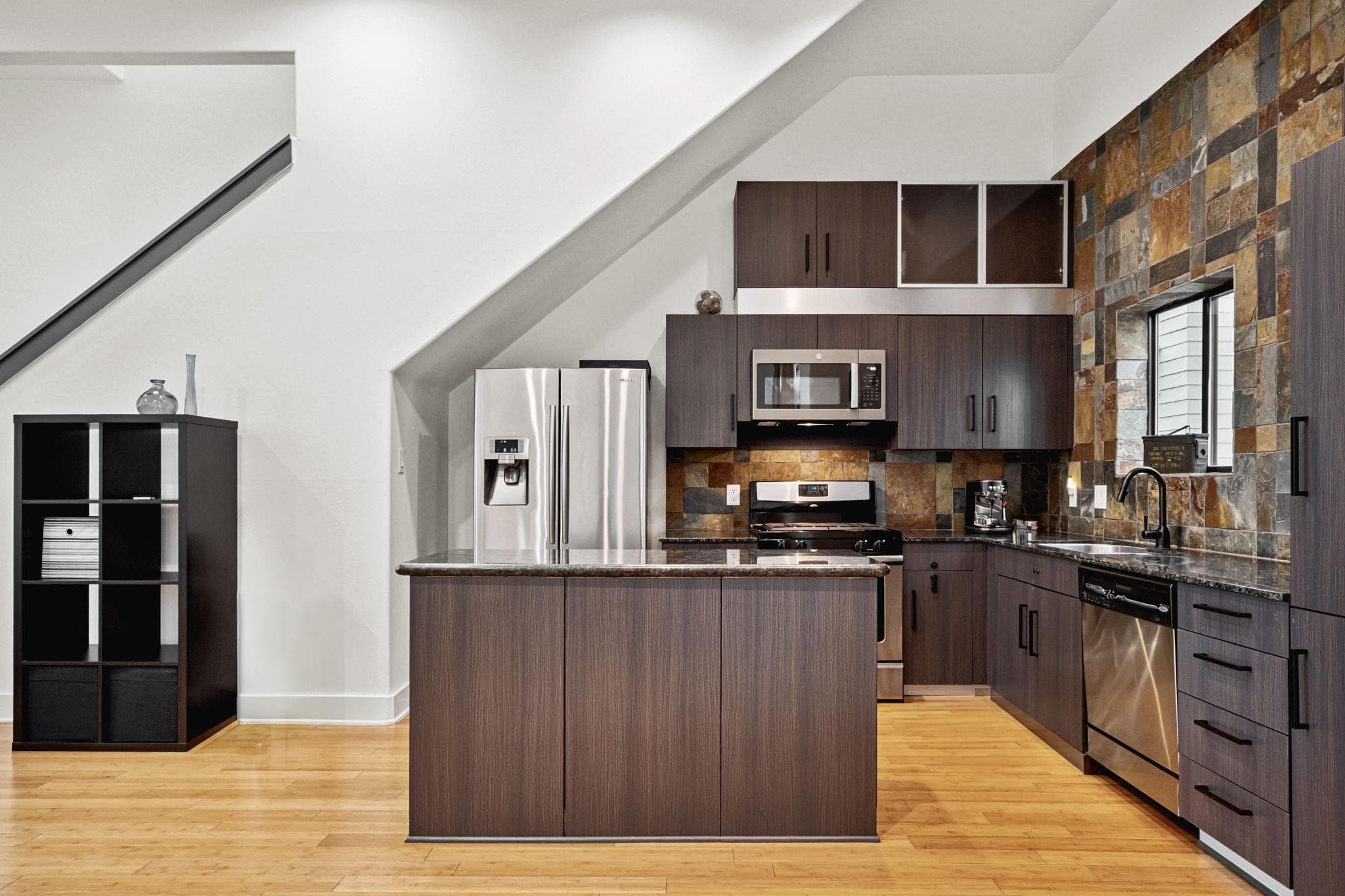 2010 Blodgett St Unit G