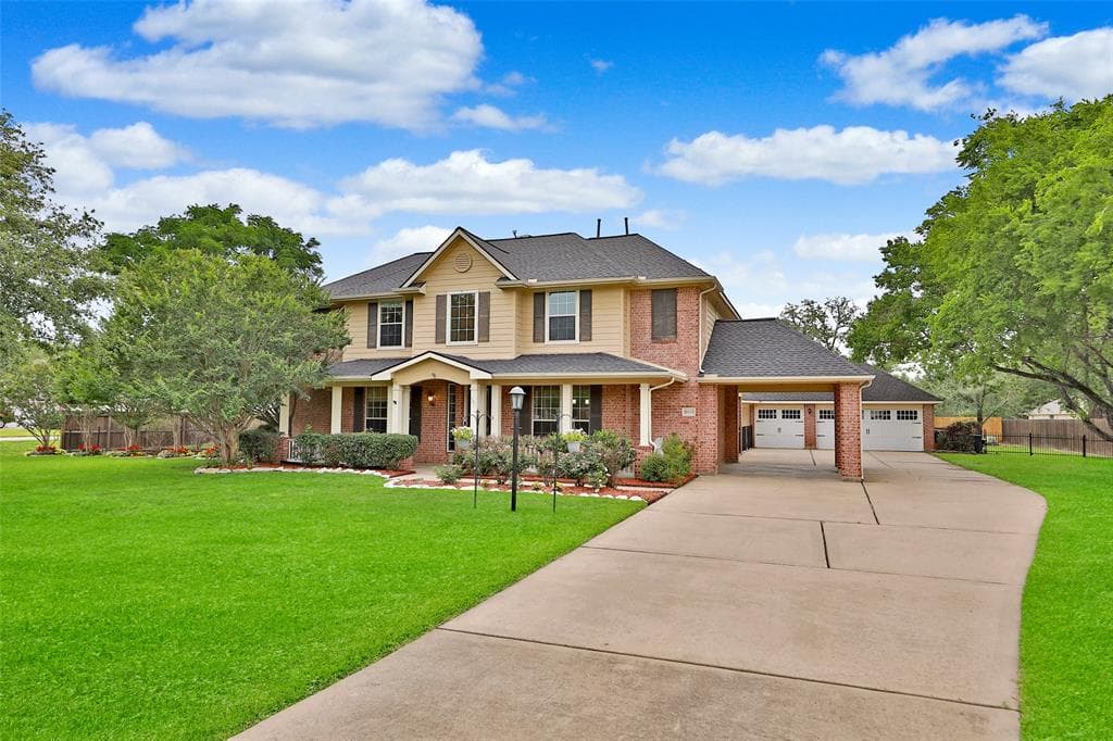 26118 Crosswood Trails Ln