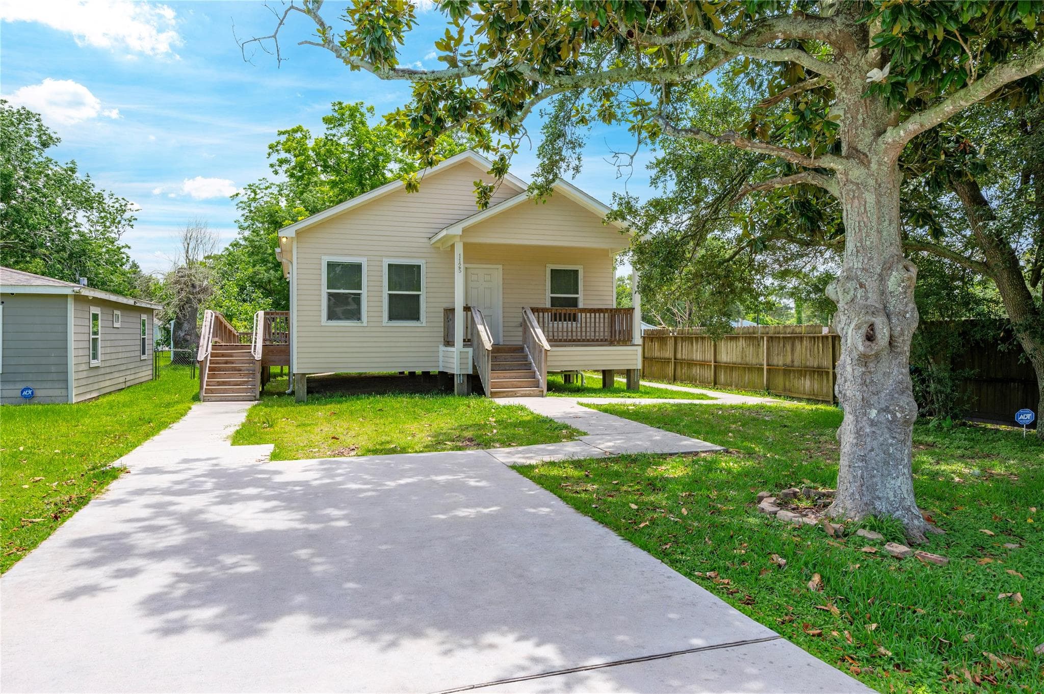 1125 Lake Rd