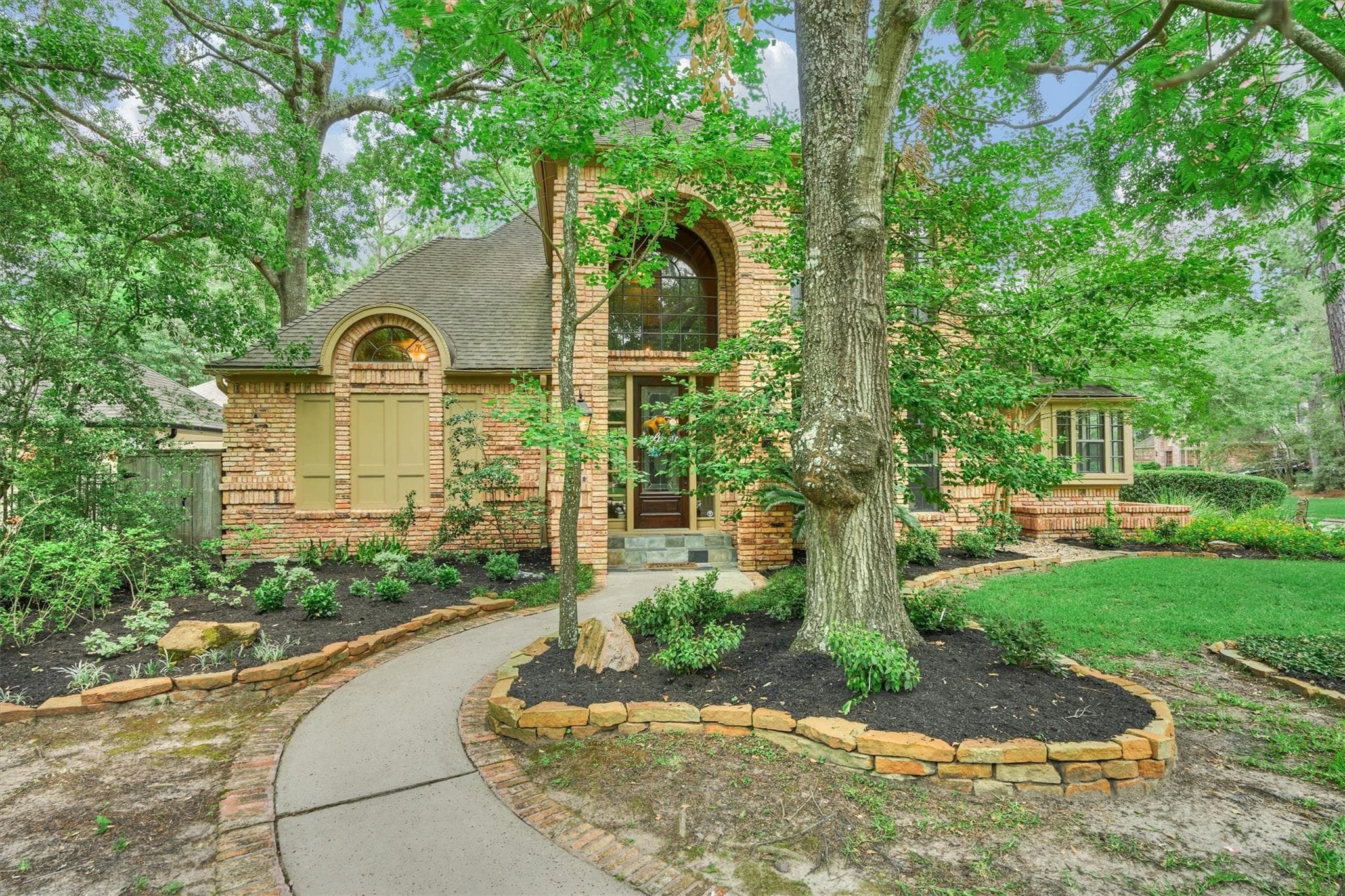 40 Golden Shadow Cir