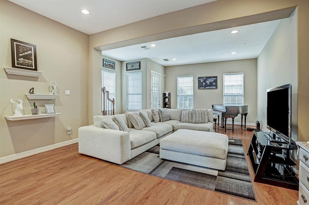 Gallery image 3