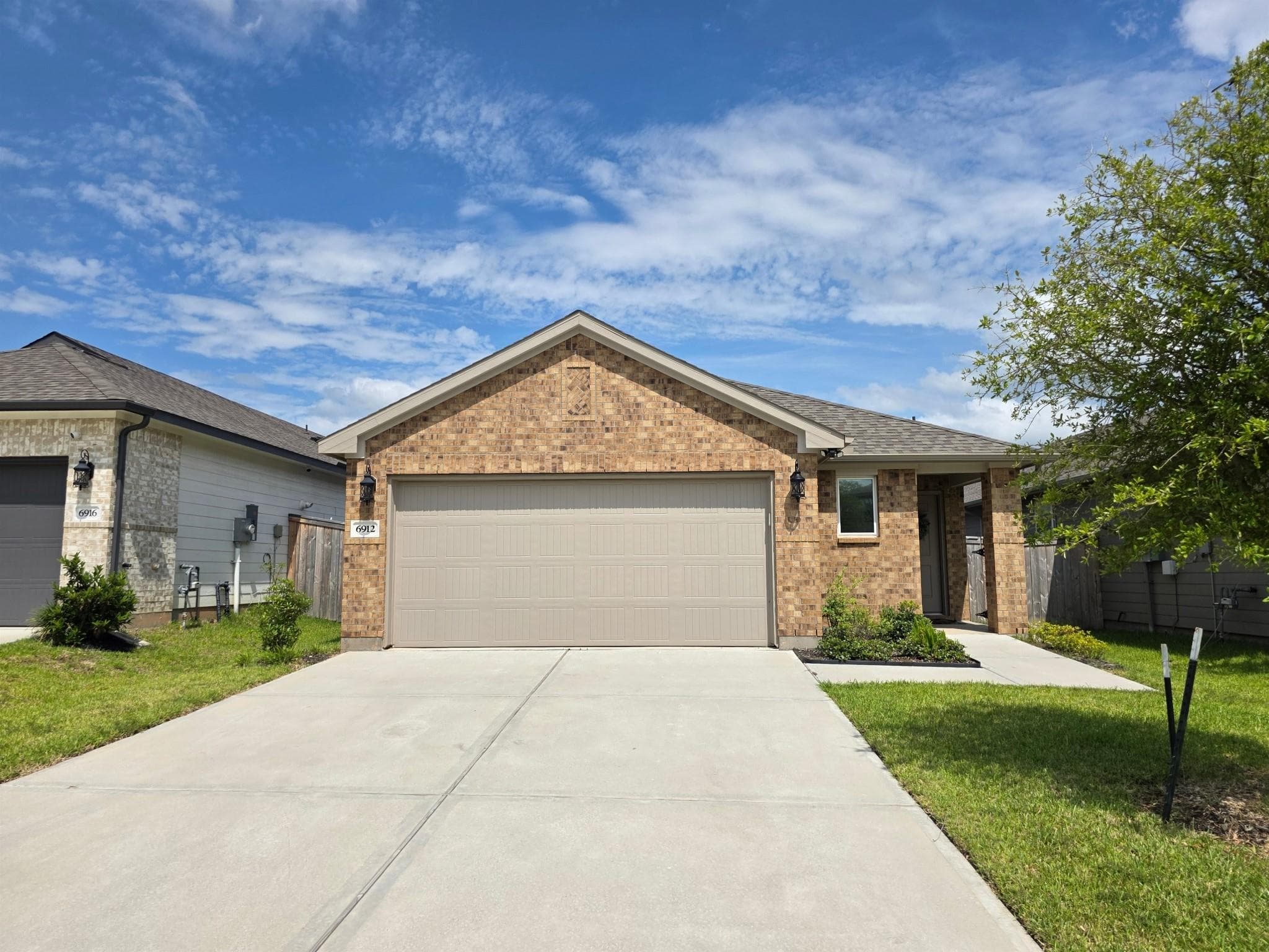 6912 California Black Oak Dr