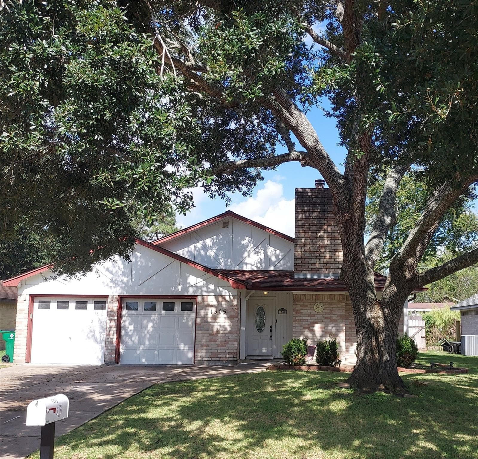 1305 Sagebrush St