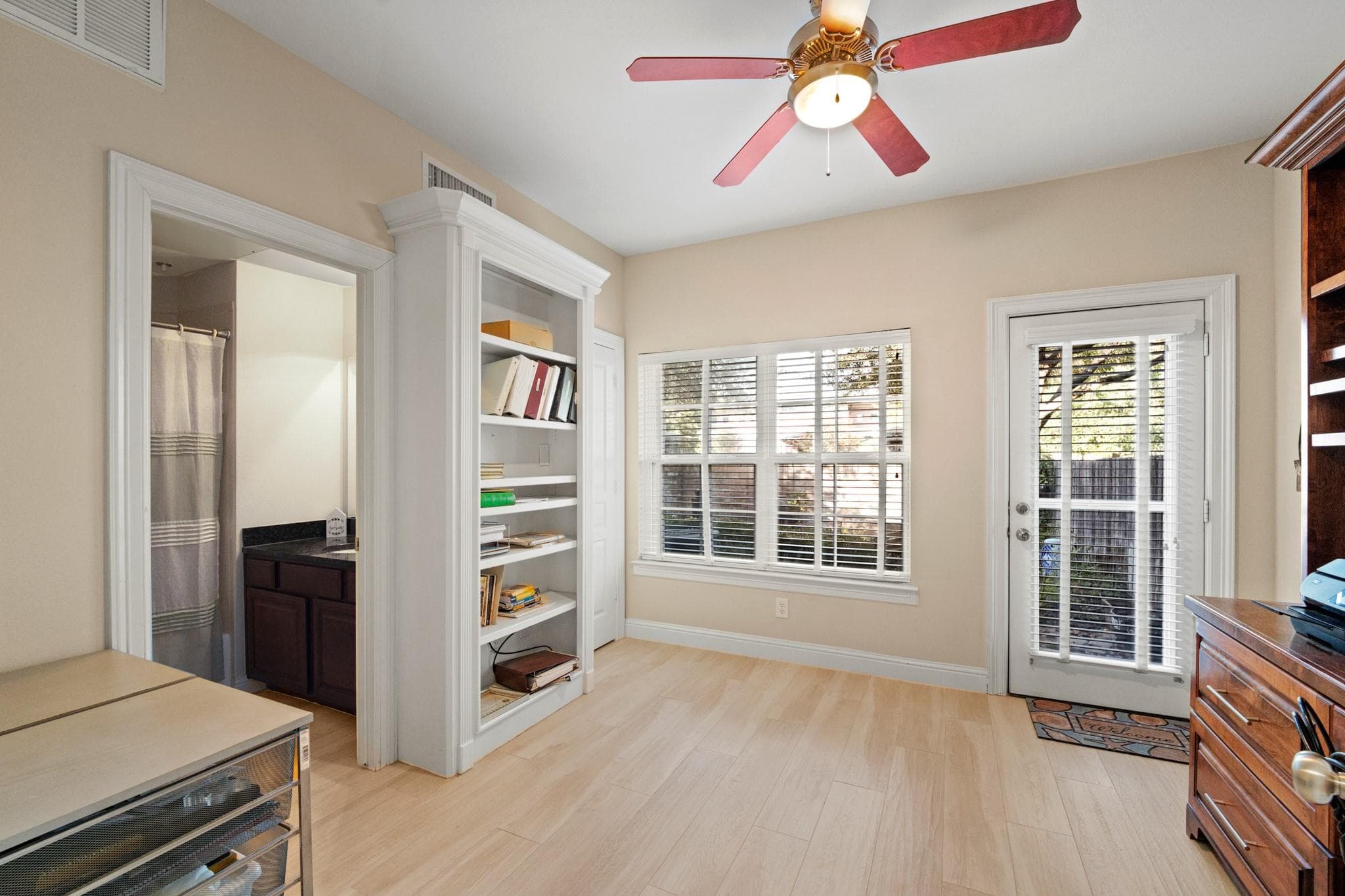 Gallery image 3