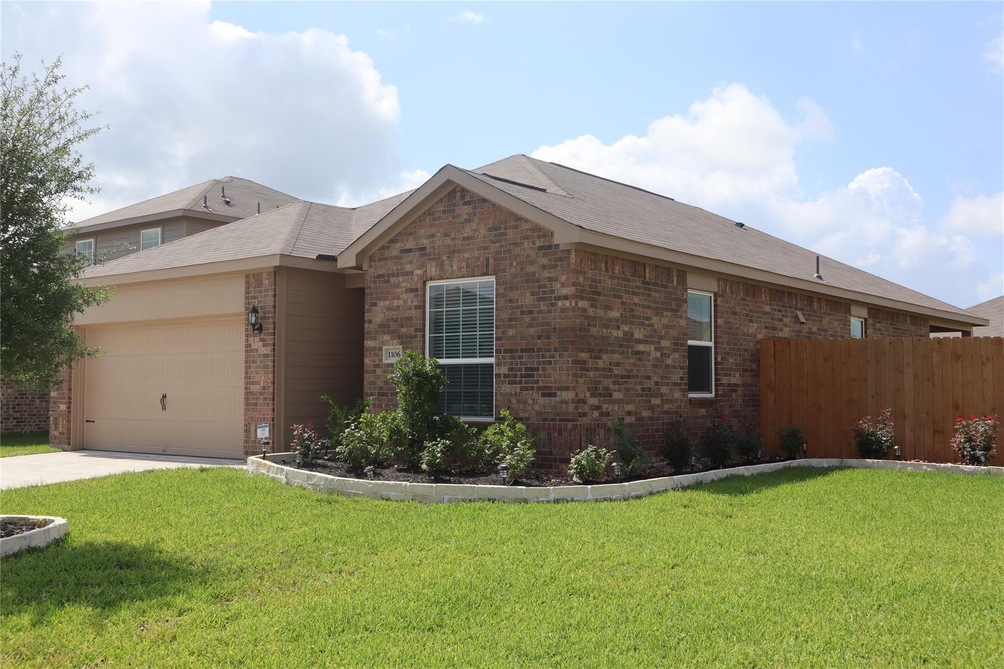 1106 Hinged Opal Dr