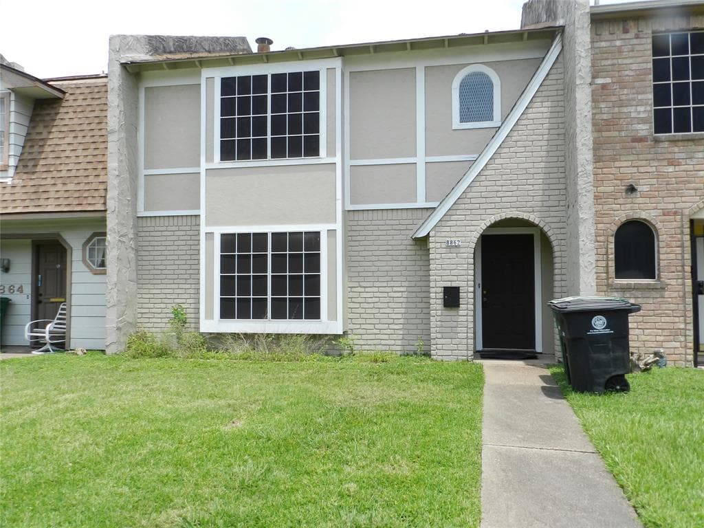 8862 Kempwood Dr