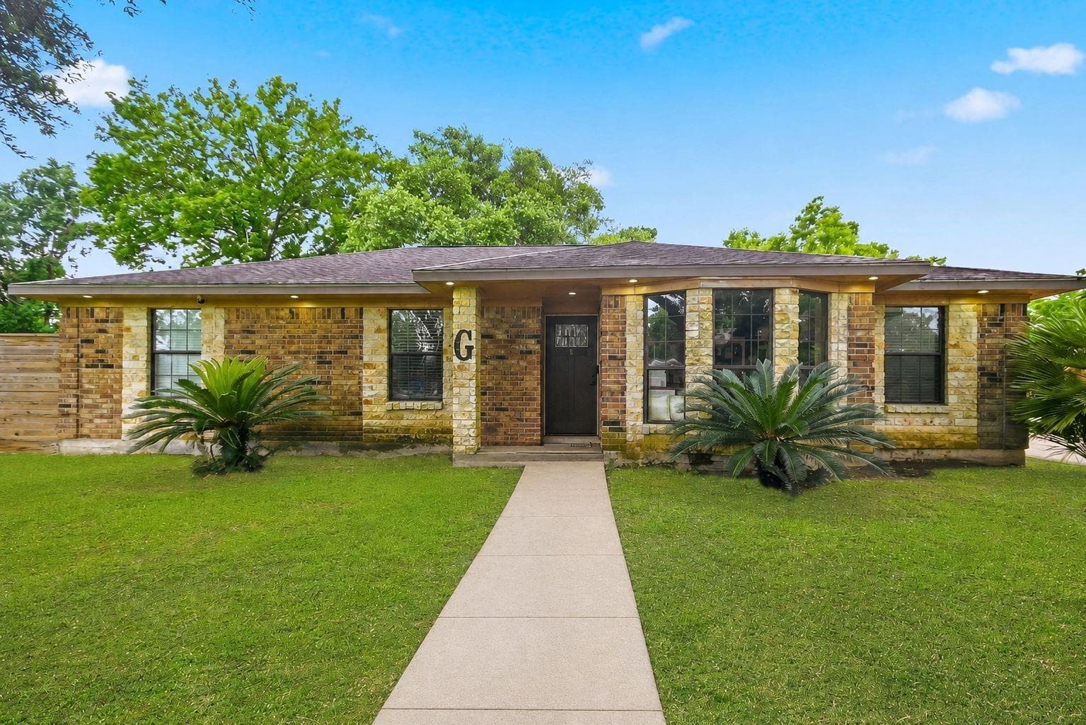 1114 Bobby St