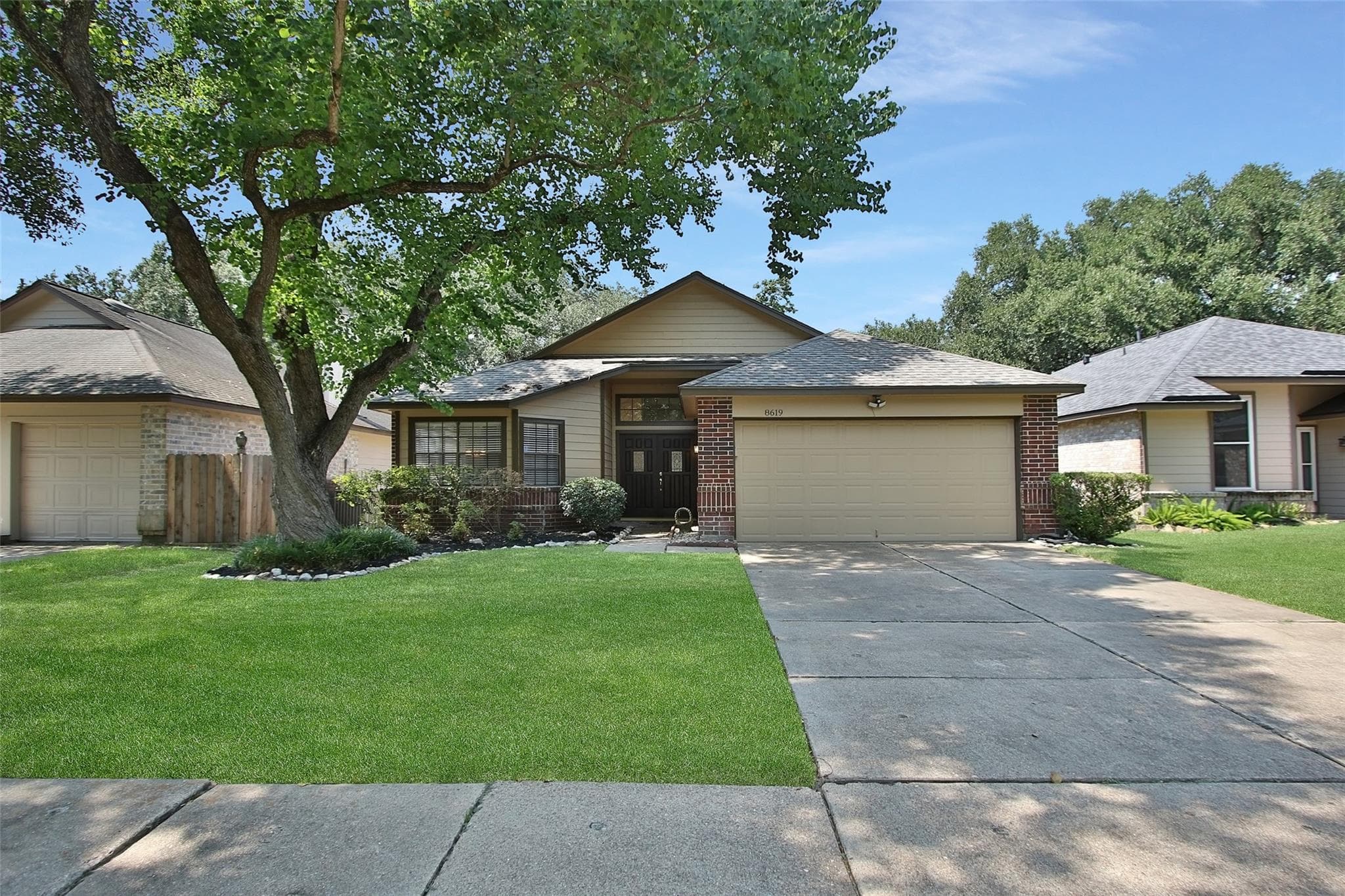 8619 Sparkling Springs Dr