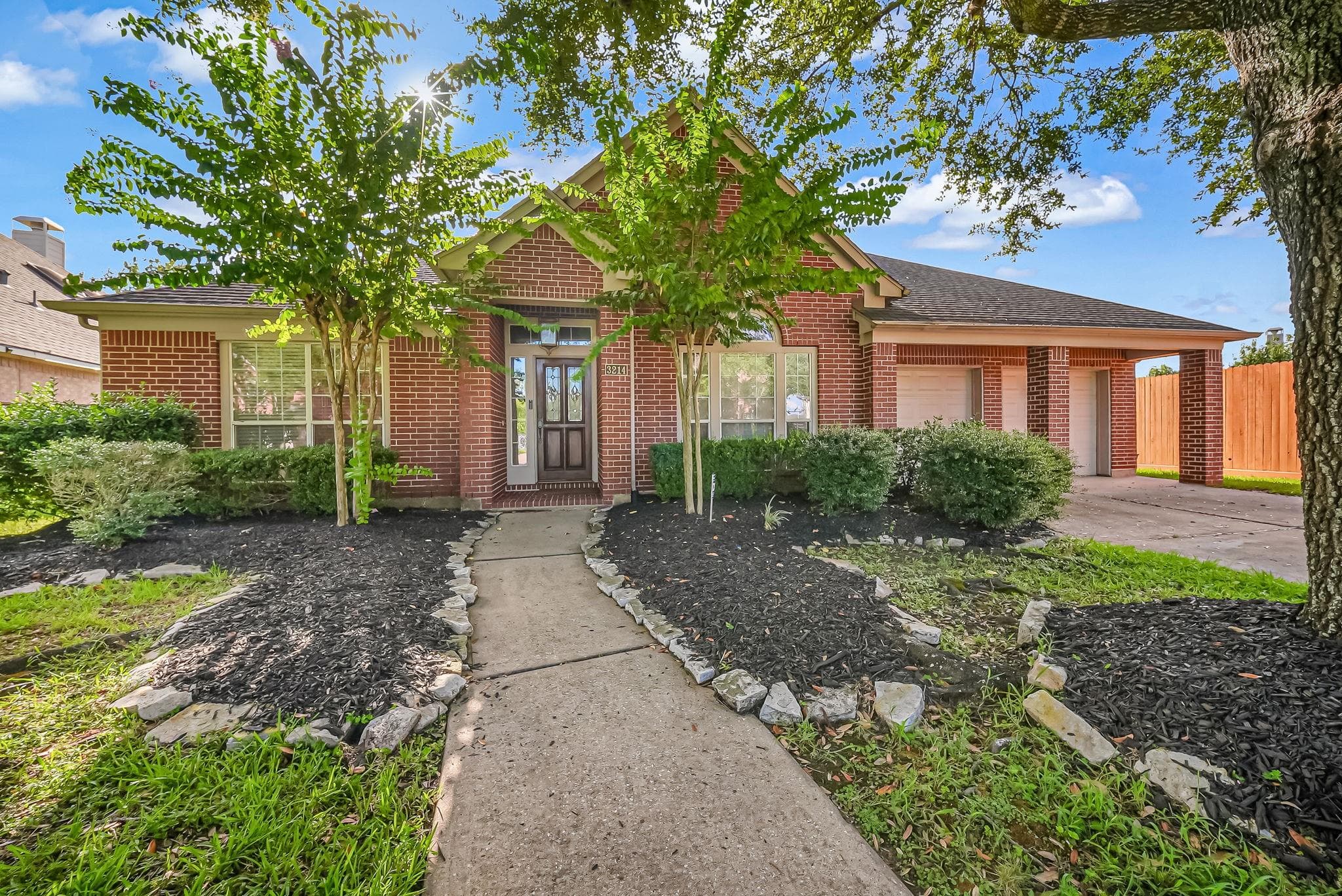 3214 Waters Edge Dr
