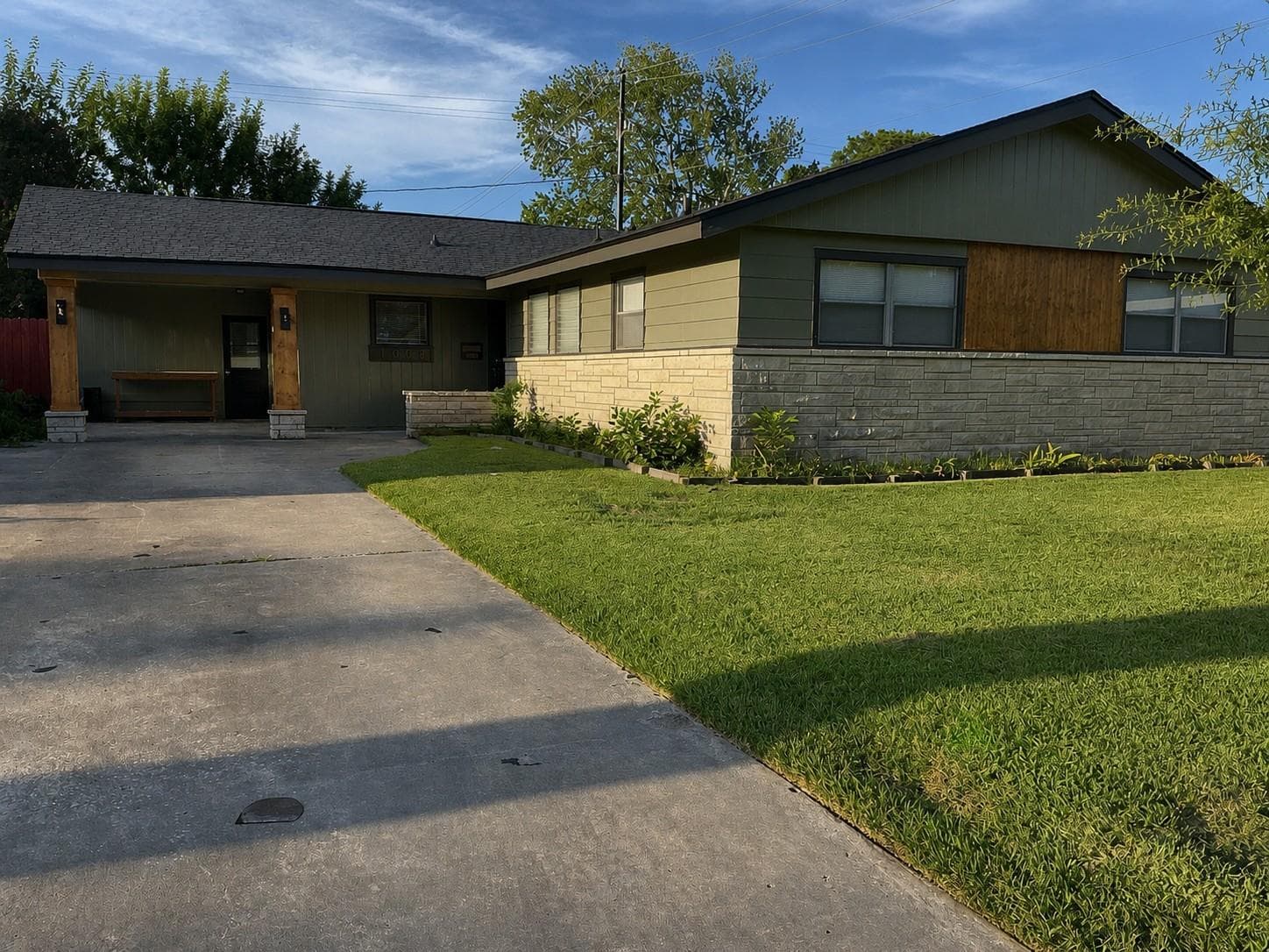 1008 Wright Blvd