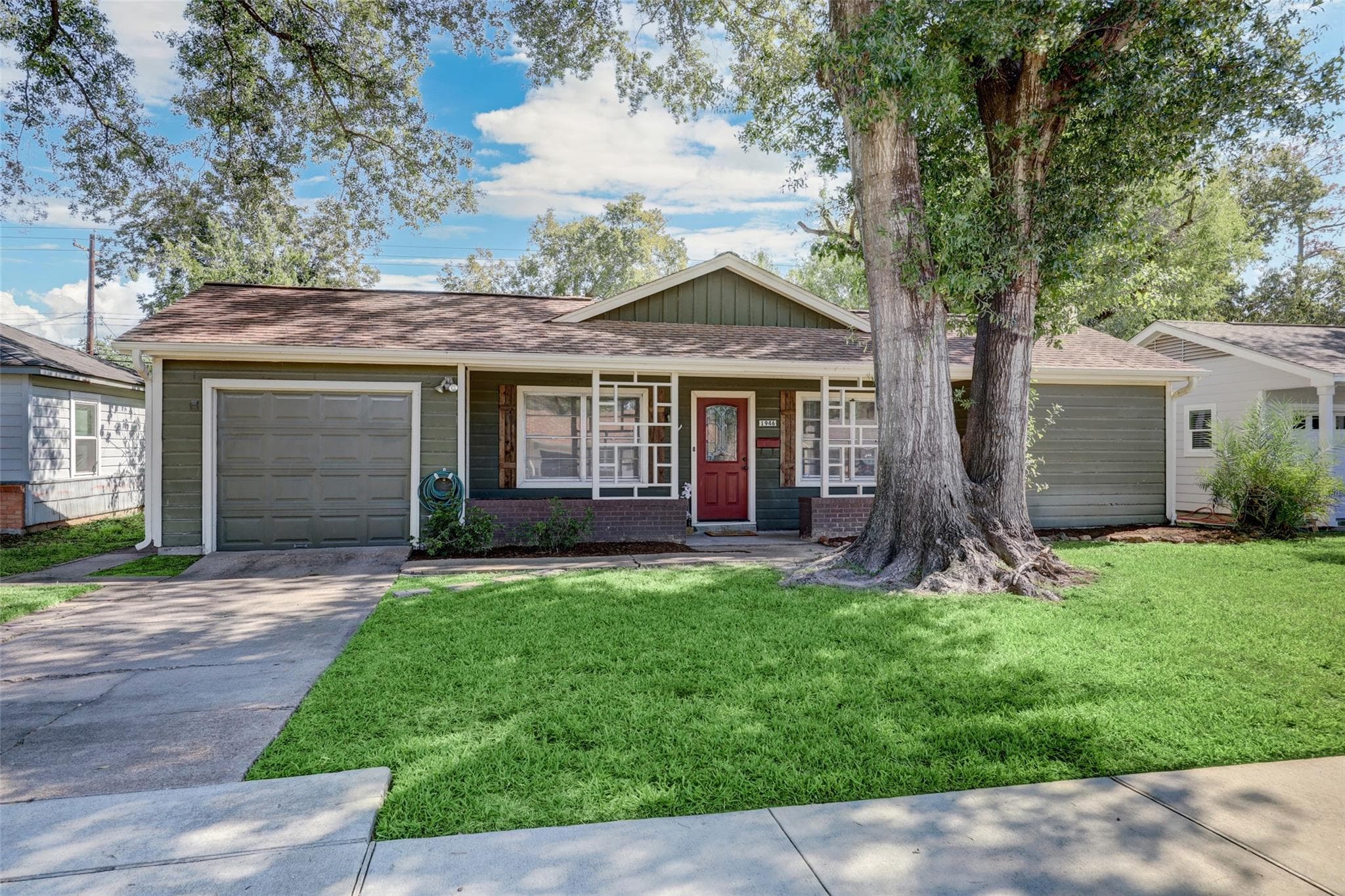 1946 Norcrest Dr