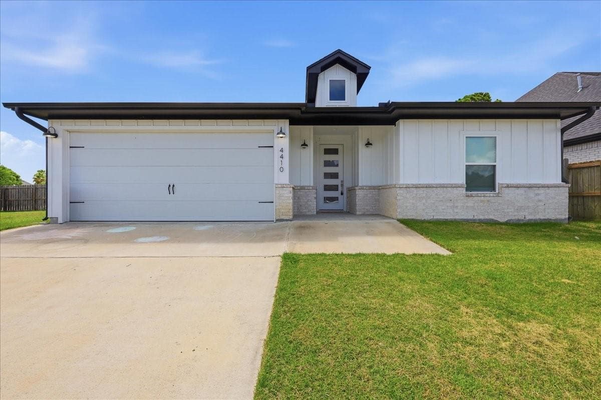 4410 Emerlyn Ln