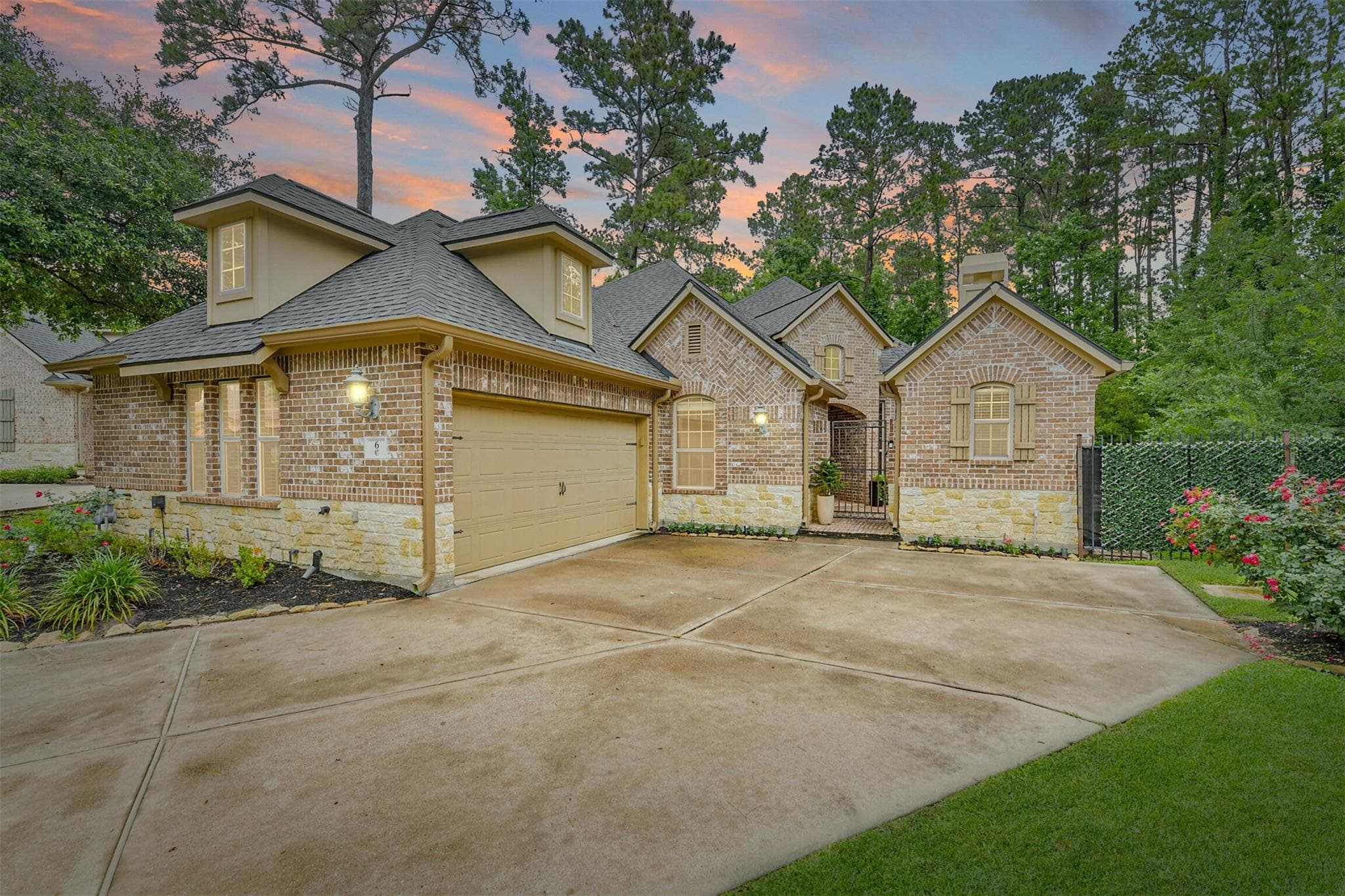 6 Little Falls Pl