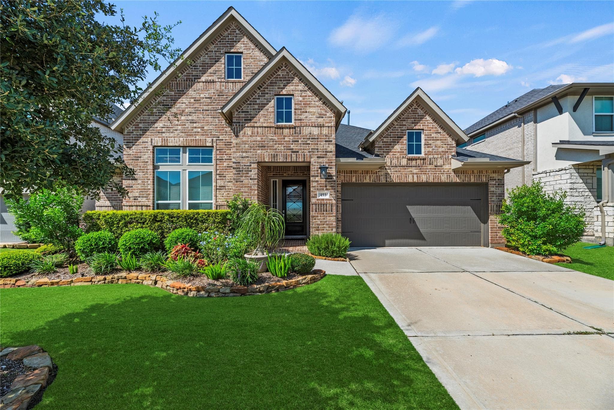 453 Horizon Light Ln