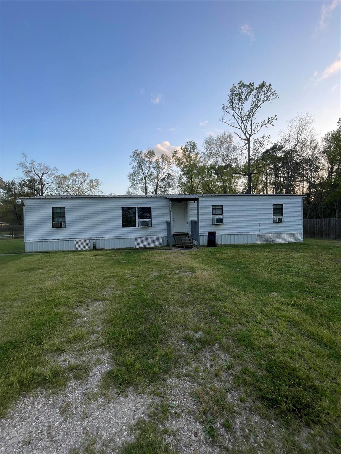 17446 M T Blvd