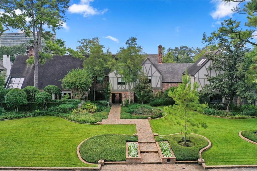 9 West Ln