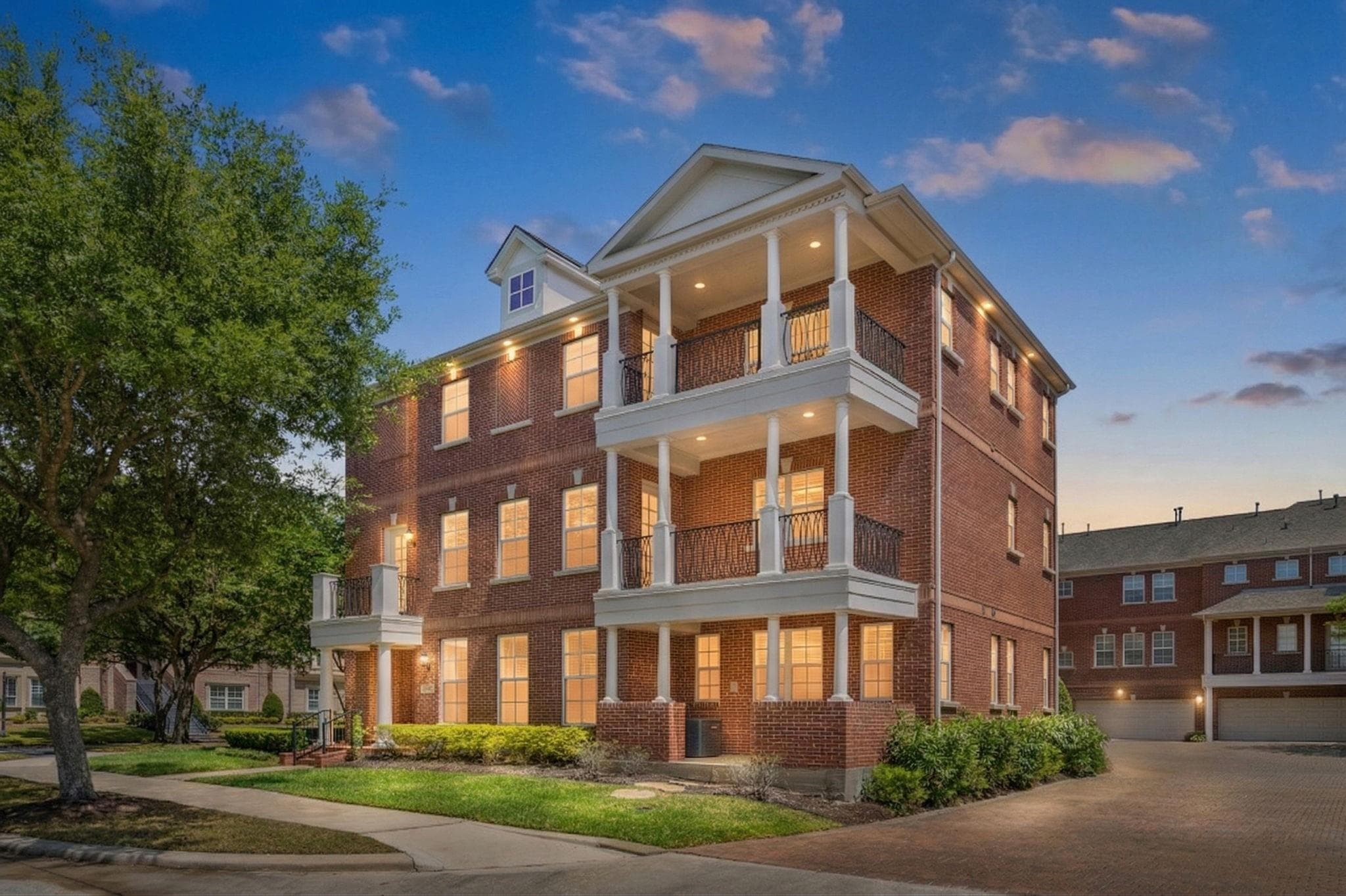 38 Olmstead Row