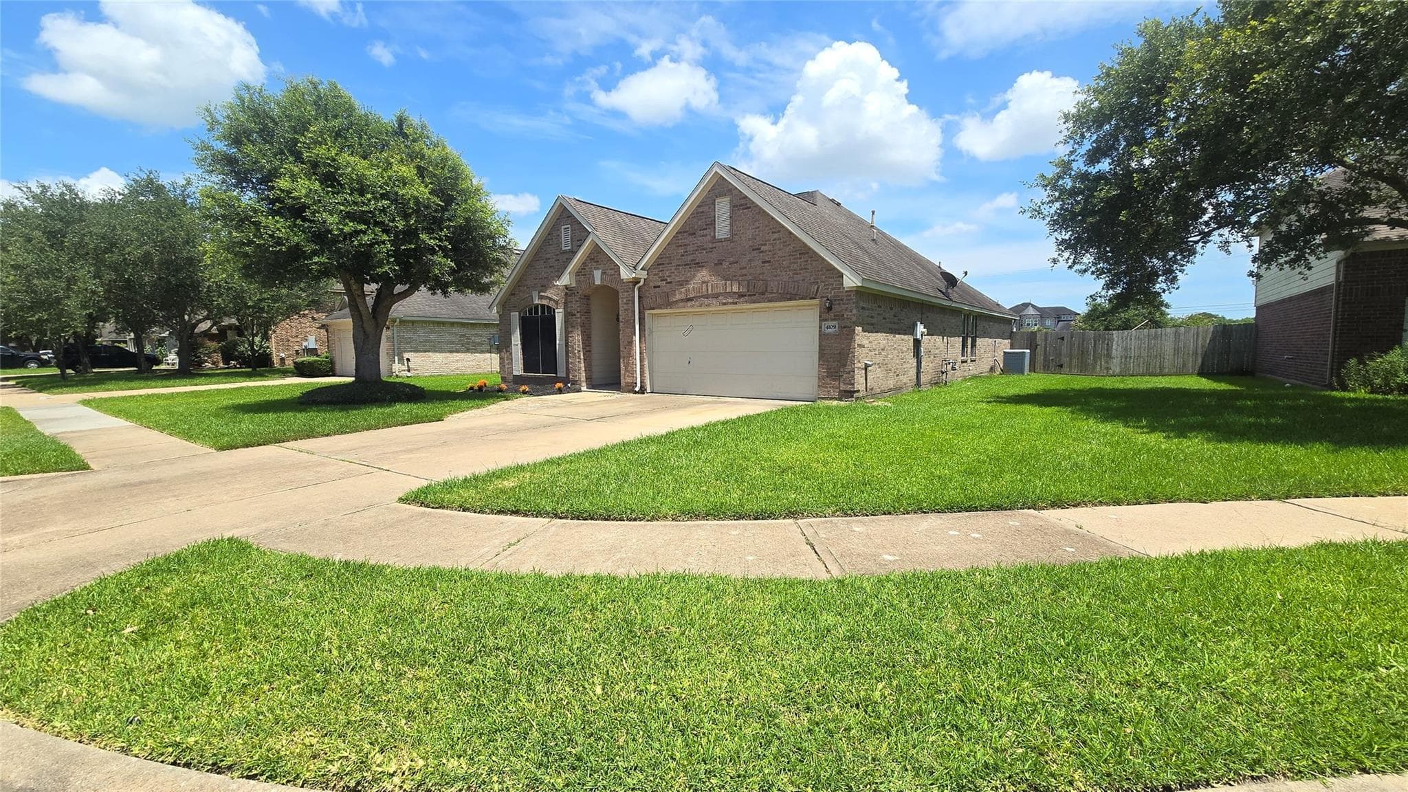 4109 Oak Point Dr