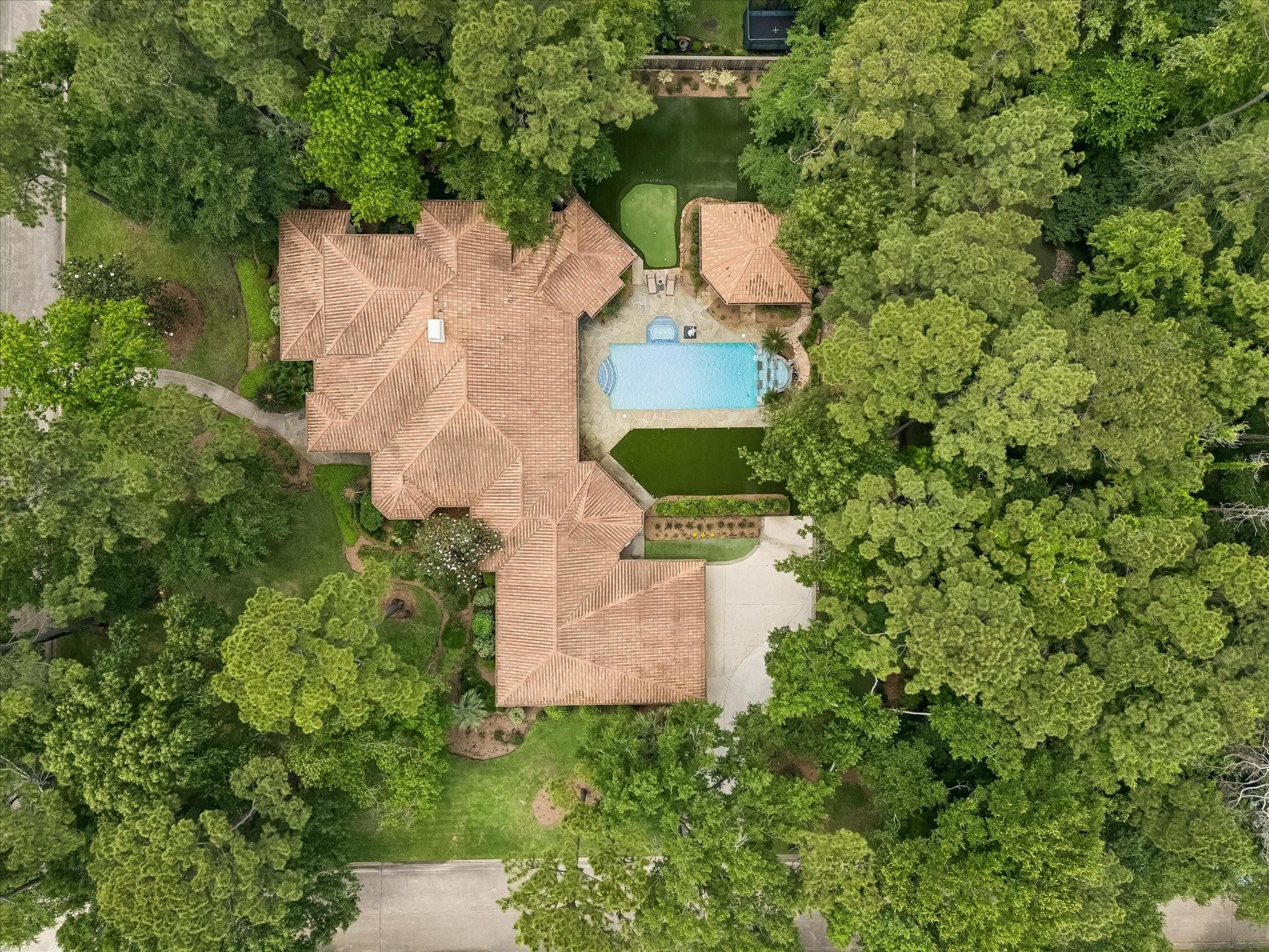 5 Magnolia Woods Dr