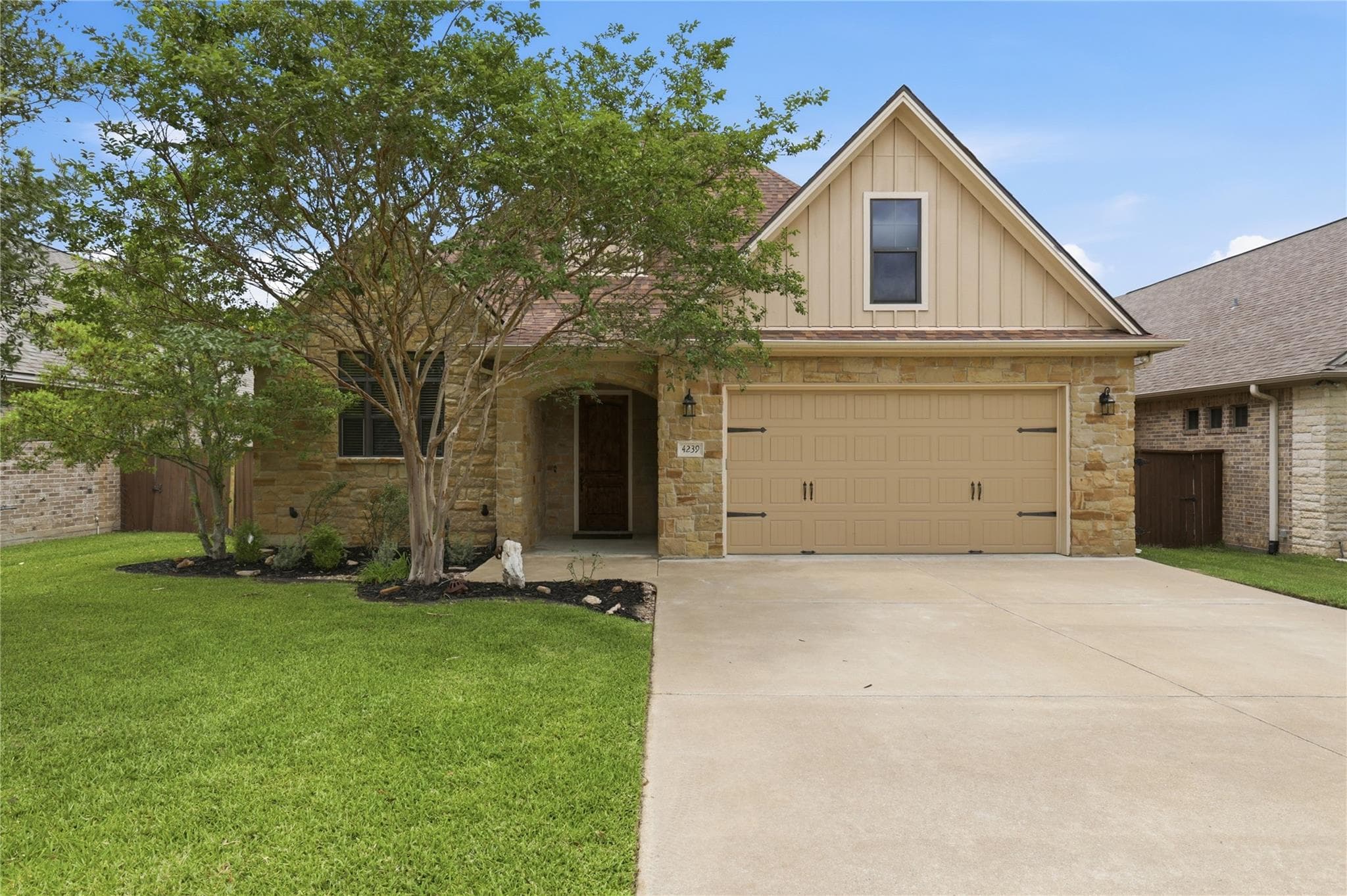 4239 Rock Bend Dr