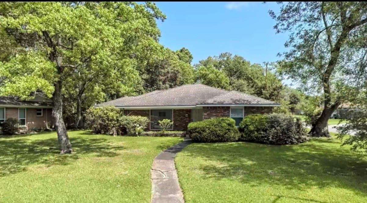 4502 Creekbend Dr