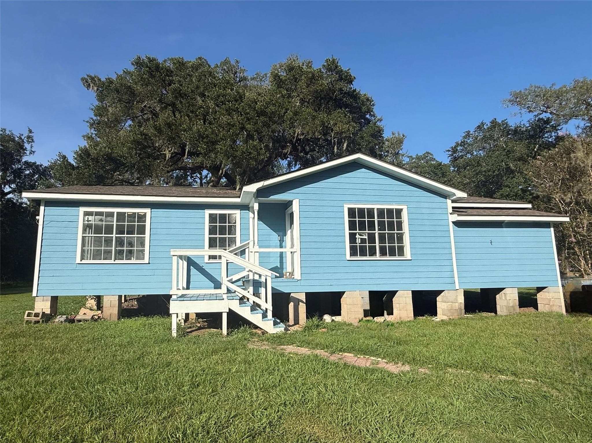 292 Manila Dr