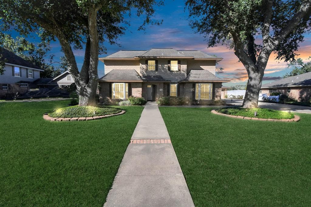 2812 Dow Cir