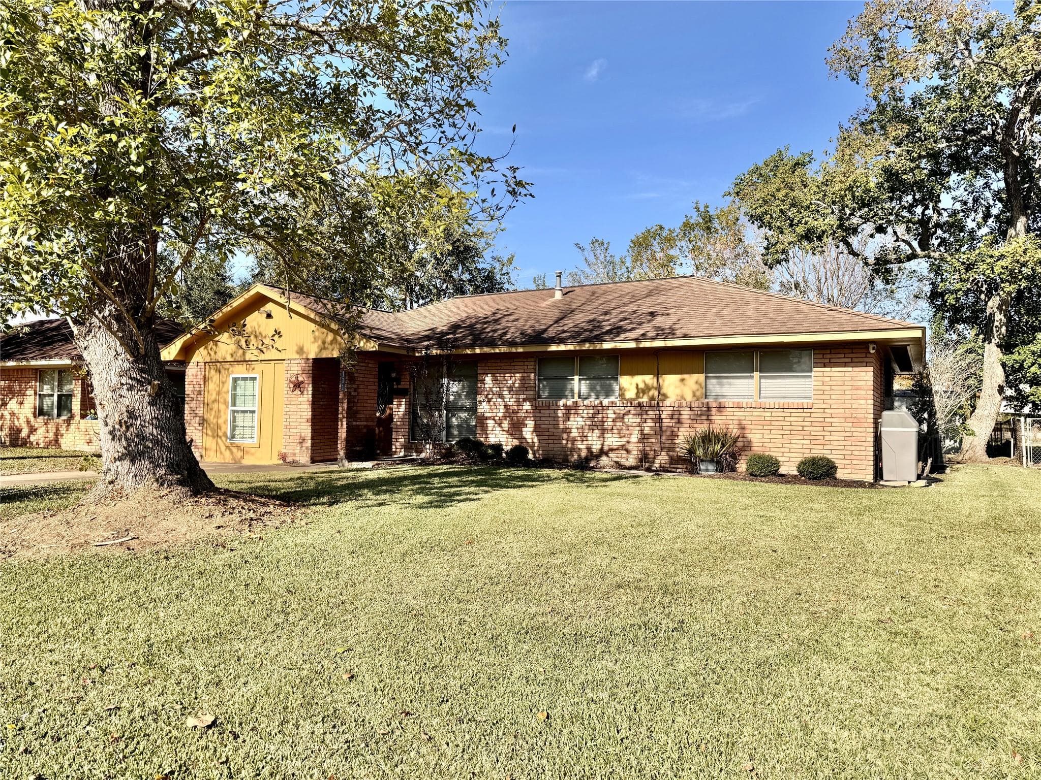 Main property image