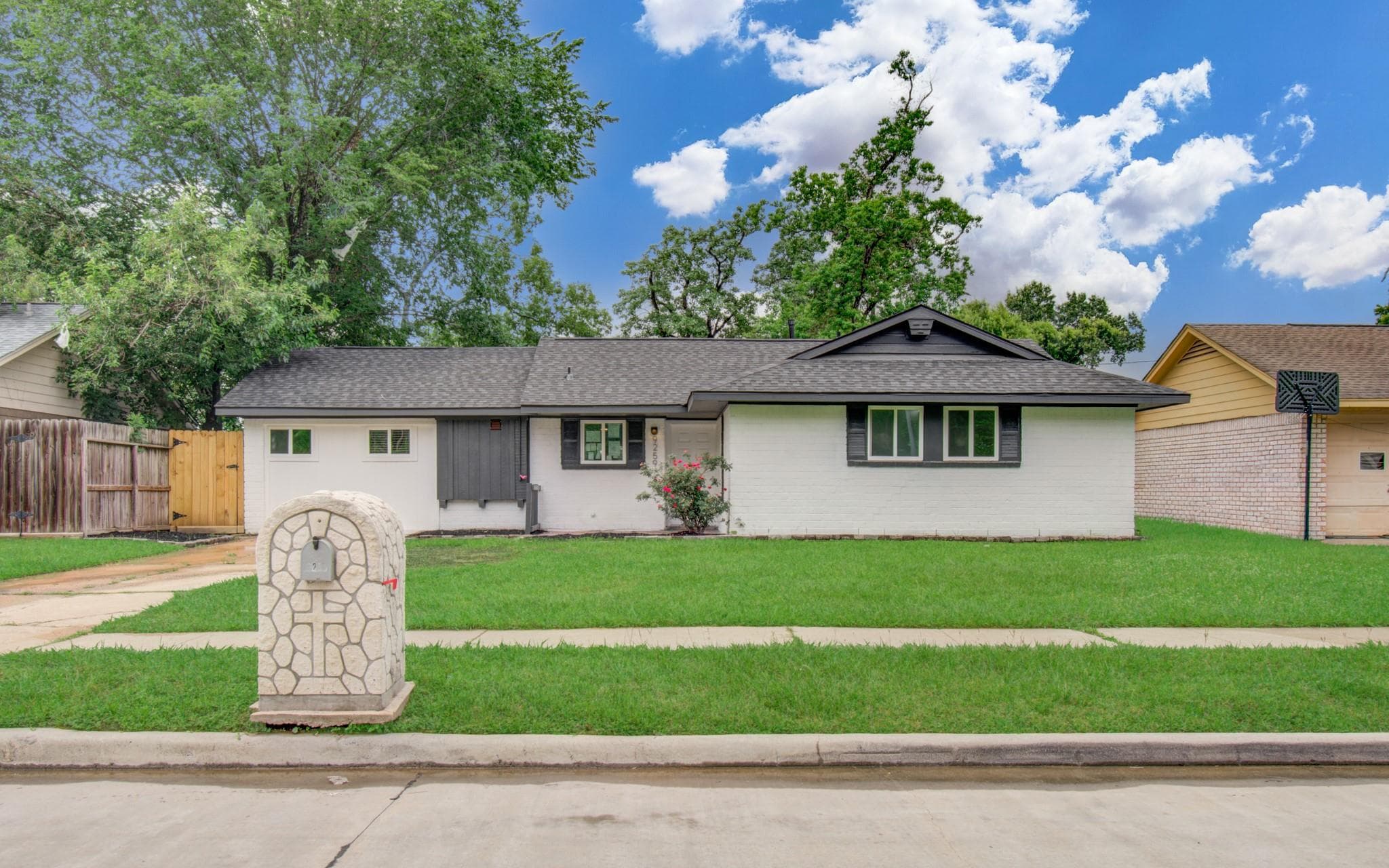 Main property image